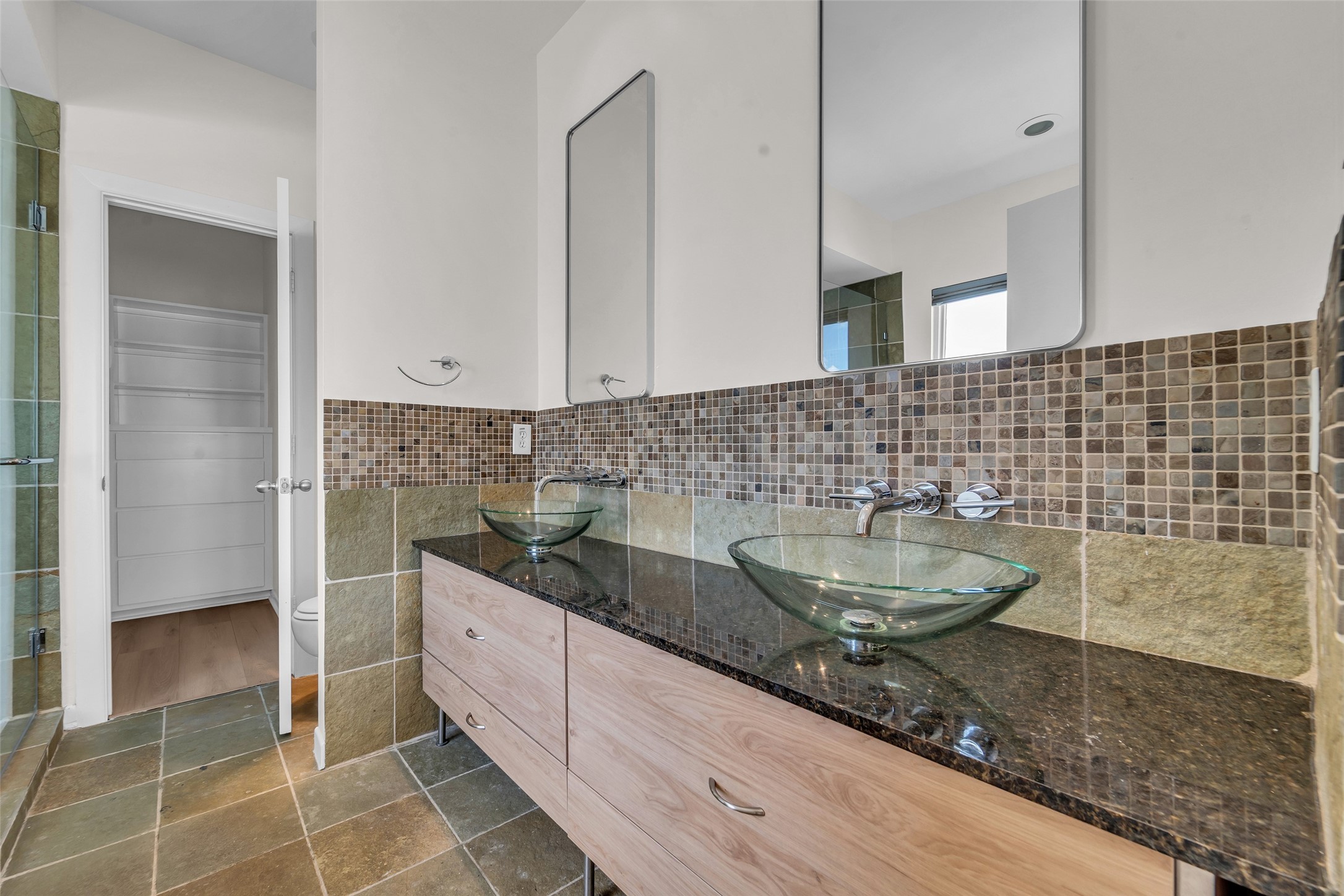 5632 Kiam Street C Property Photo 18