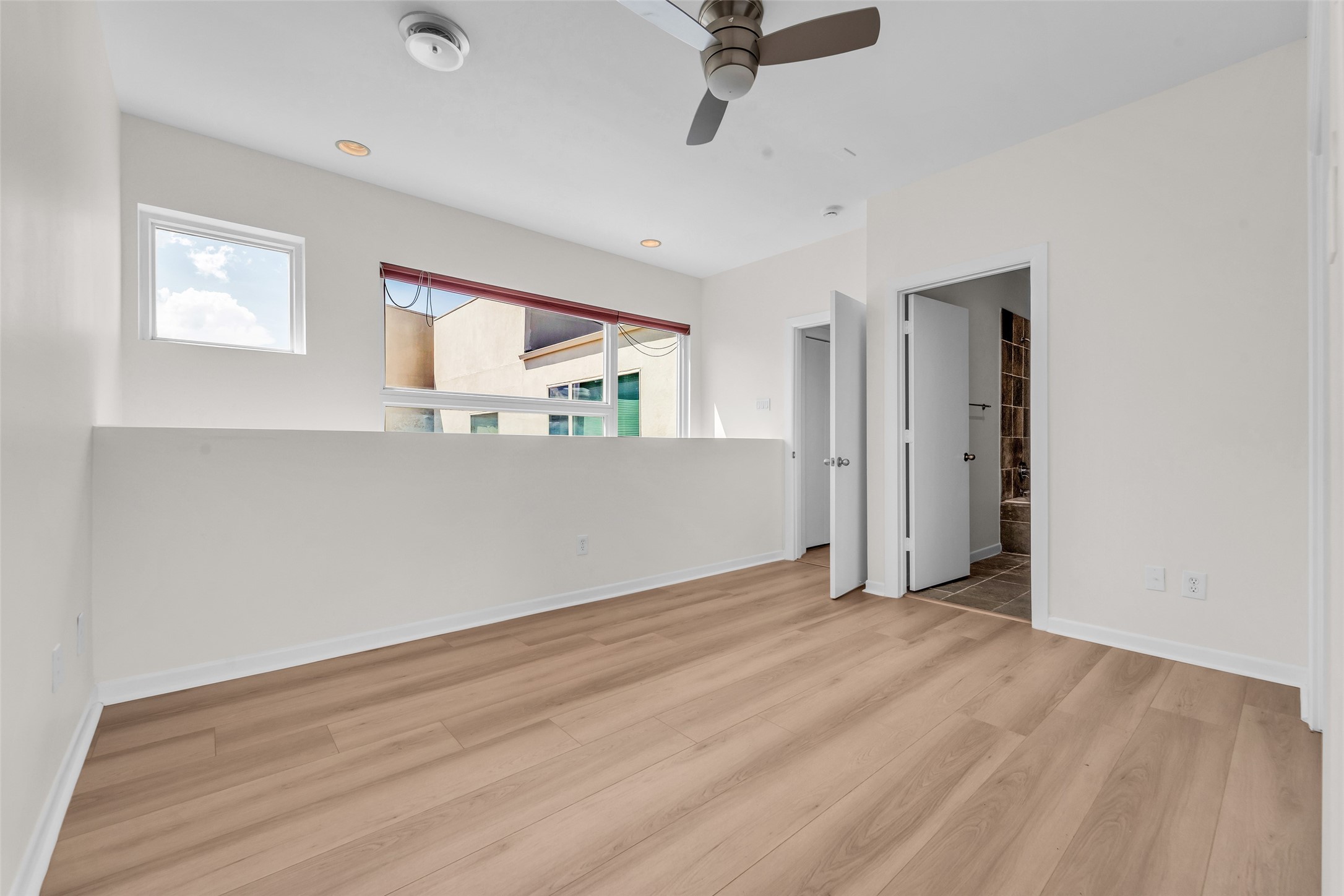 5632 Kiam Street C Property Photo 24