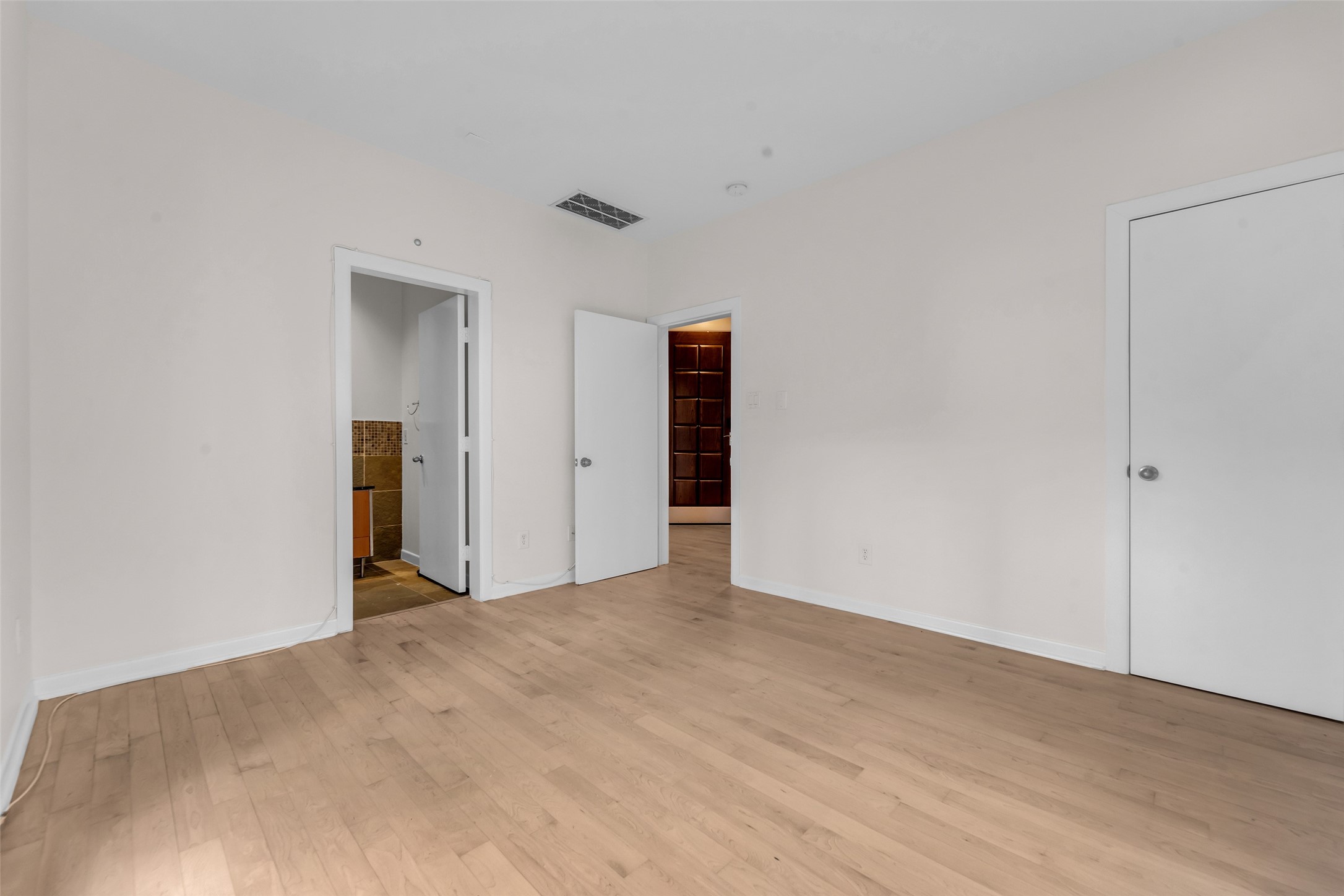 5632 Kiam Street C Property Photo 31