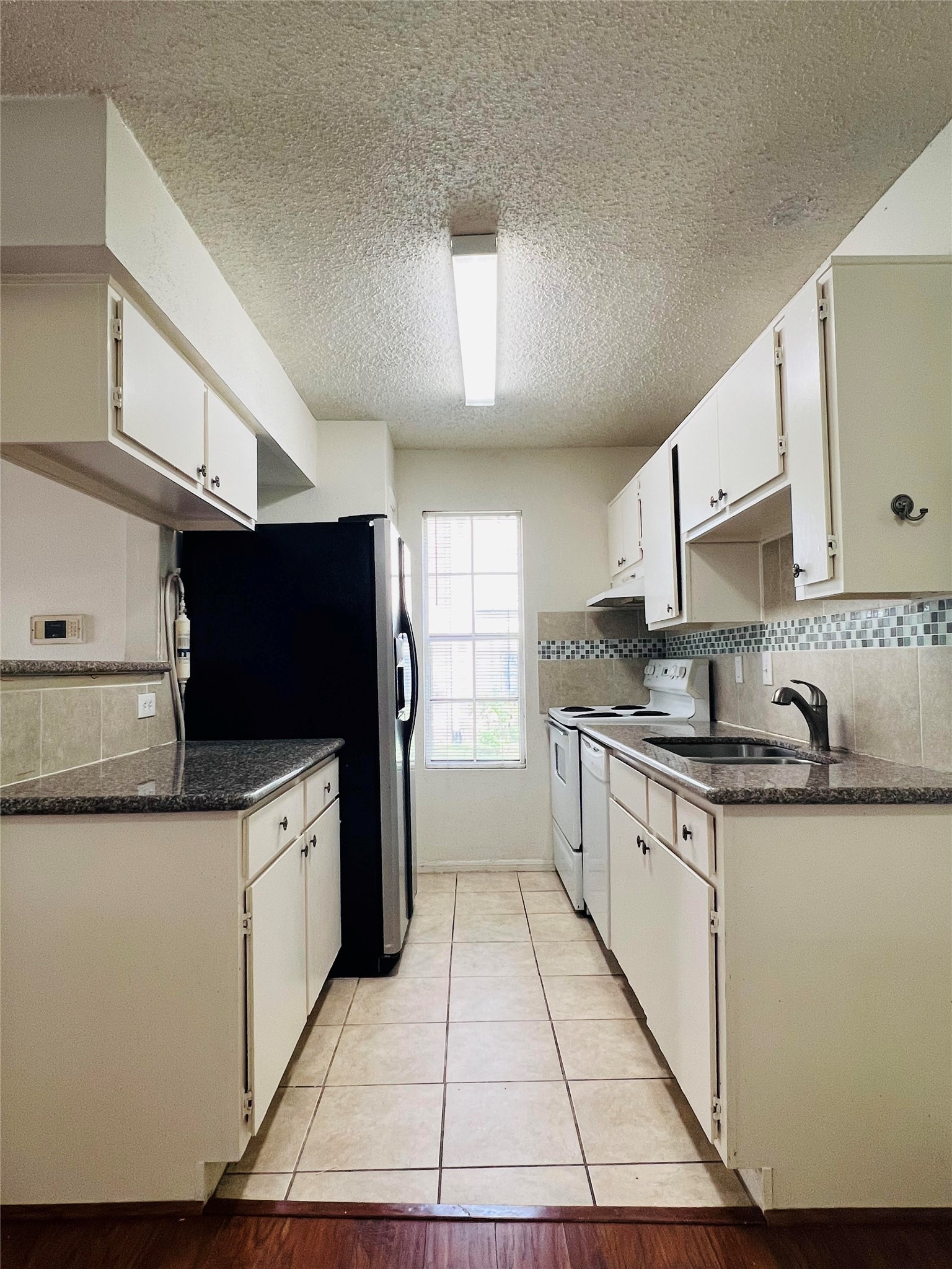 2750 Holly Hall Street 1211 Property Photo 8