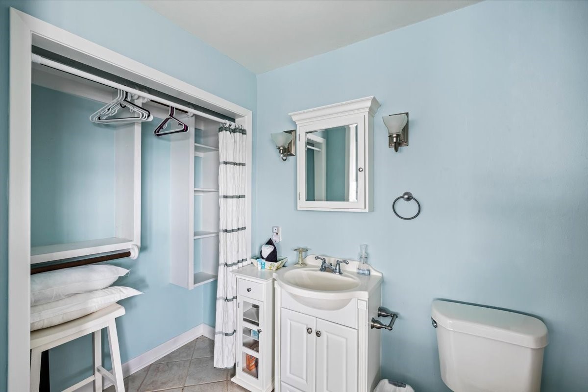 3718 Brewster Key Drive Property Photo 11