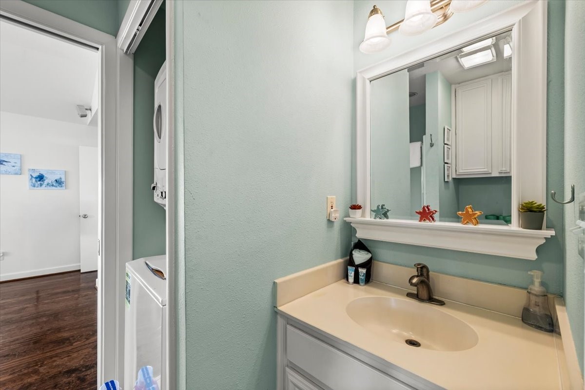3718 Brewster Key Drive Property Photo 15