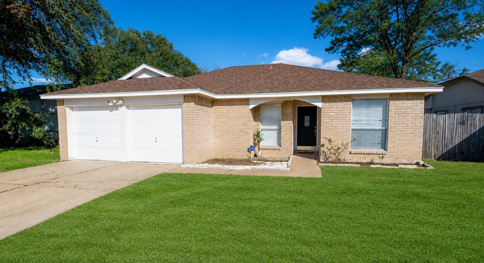 2022 Crosscoach Lane Property Photo 2