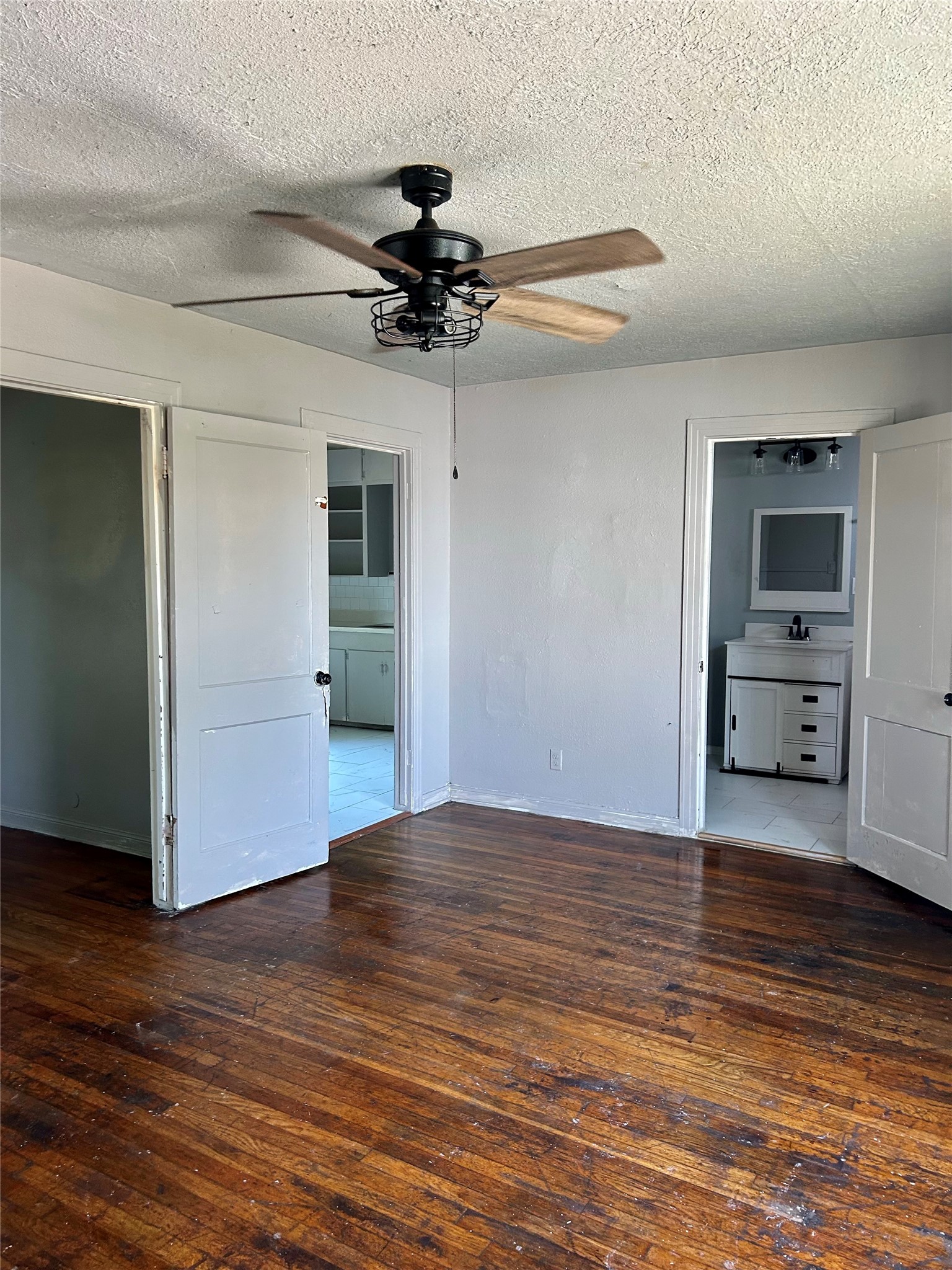 605 E Hunnicutt Street C Property Photo 3