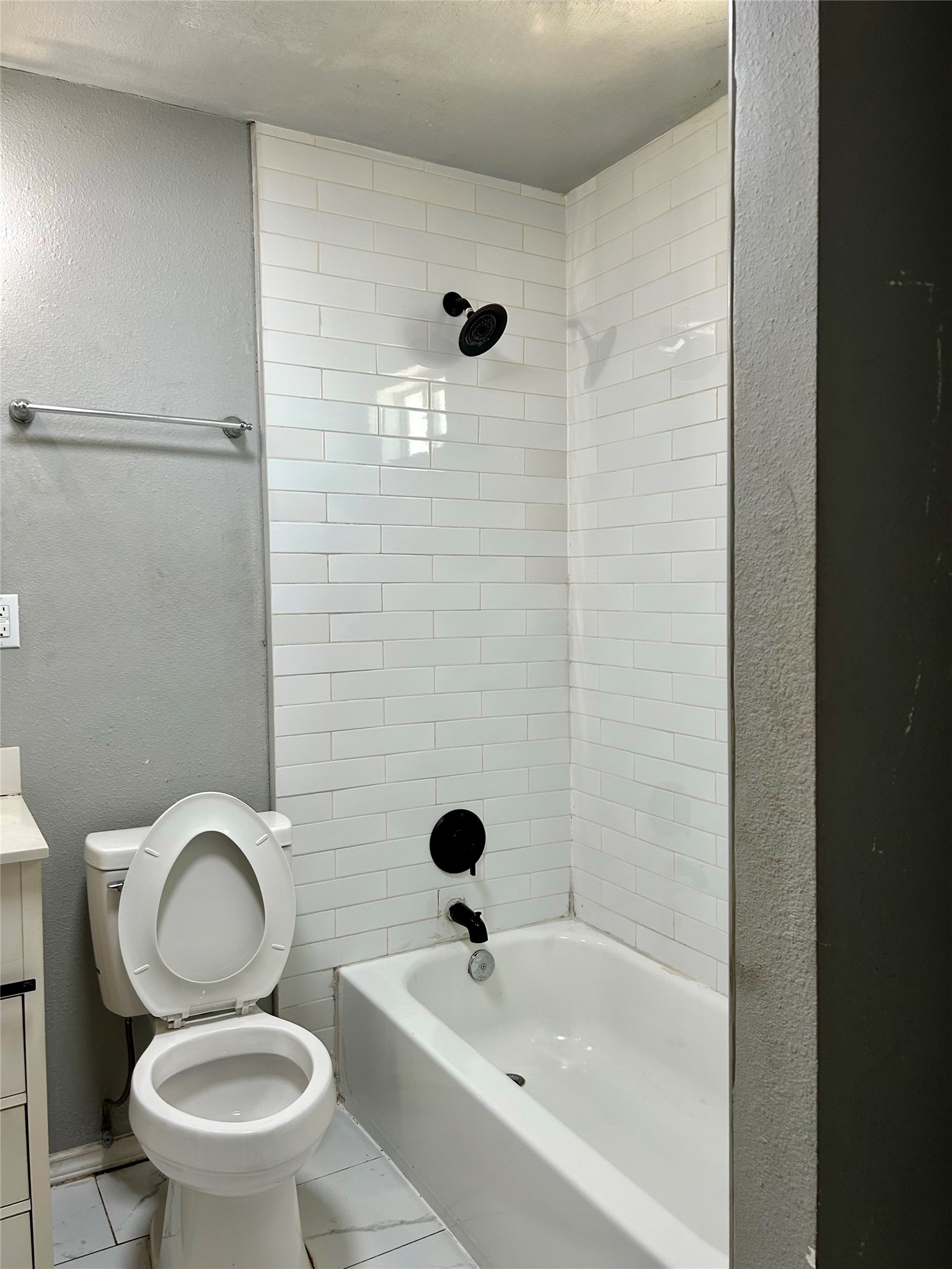 605 E Hunnicutt Street C Property Photo 10