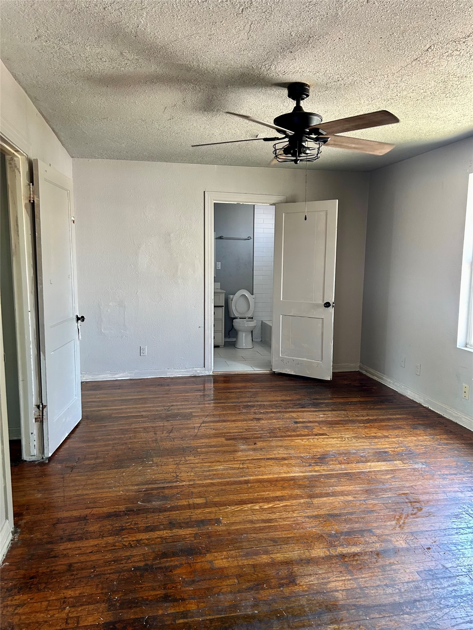 605 E Hunnicutt Street C Property Photo 11