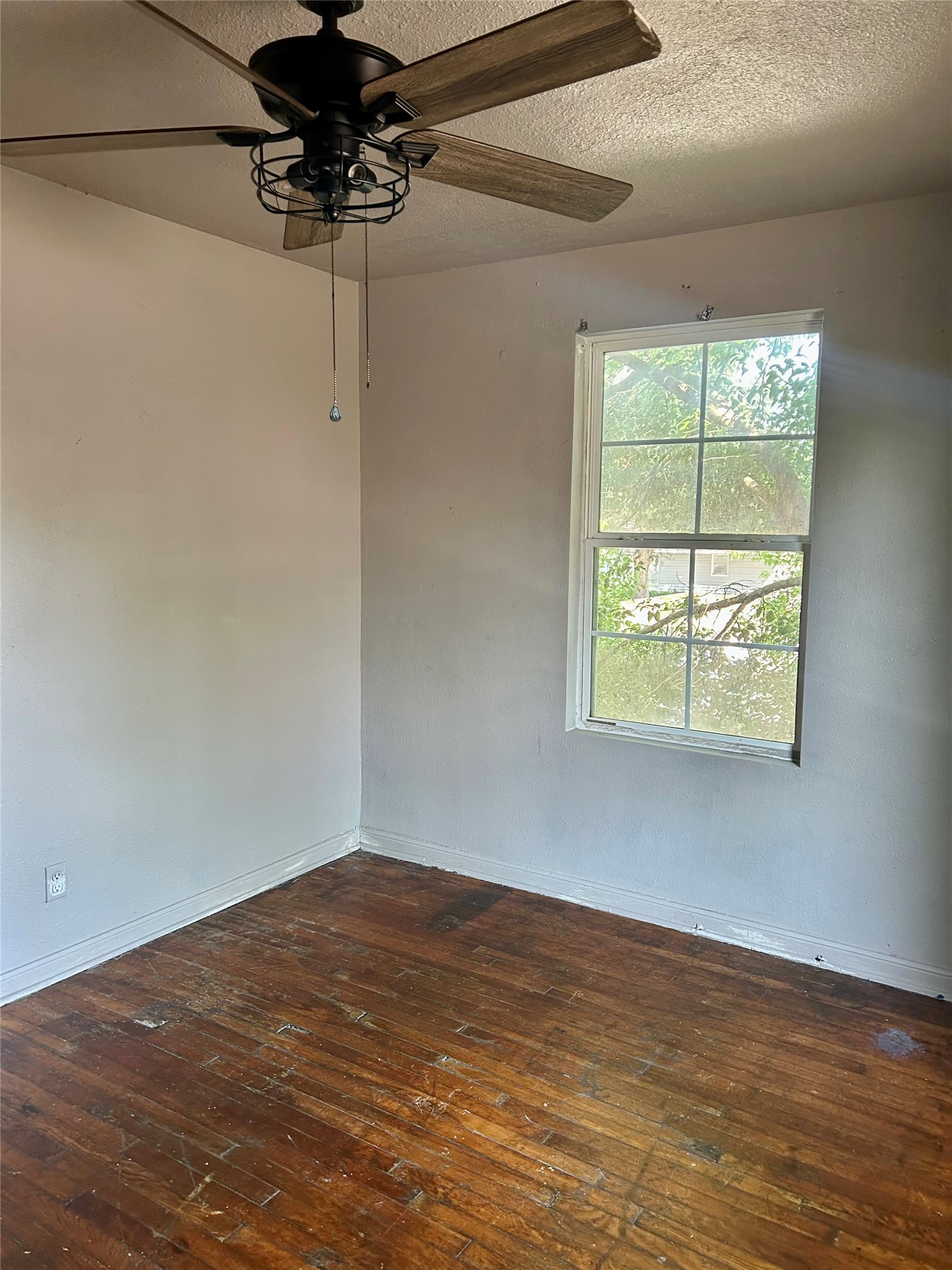 605 E Hunnicutt Street C Property Photo 12