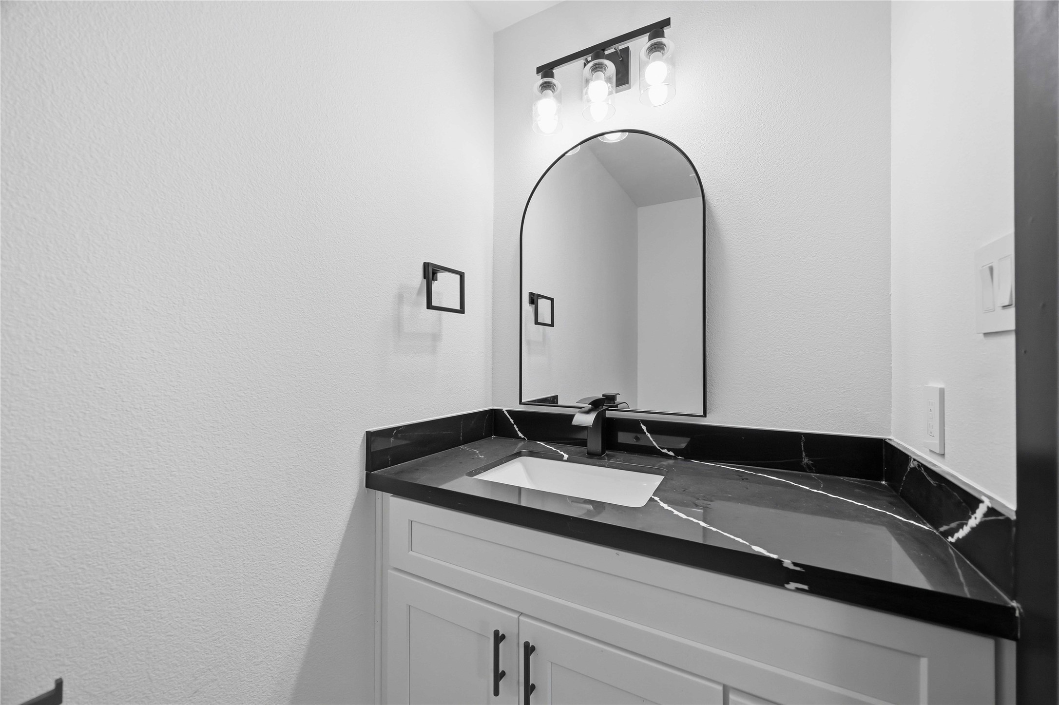 4929 Wilmington Street A-b Property Photo 12