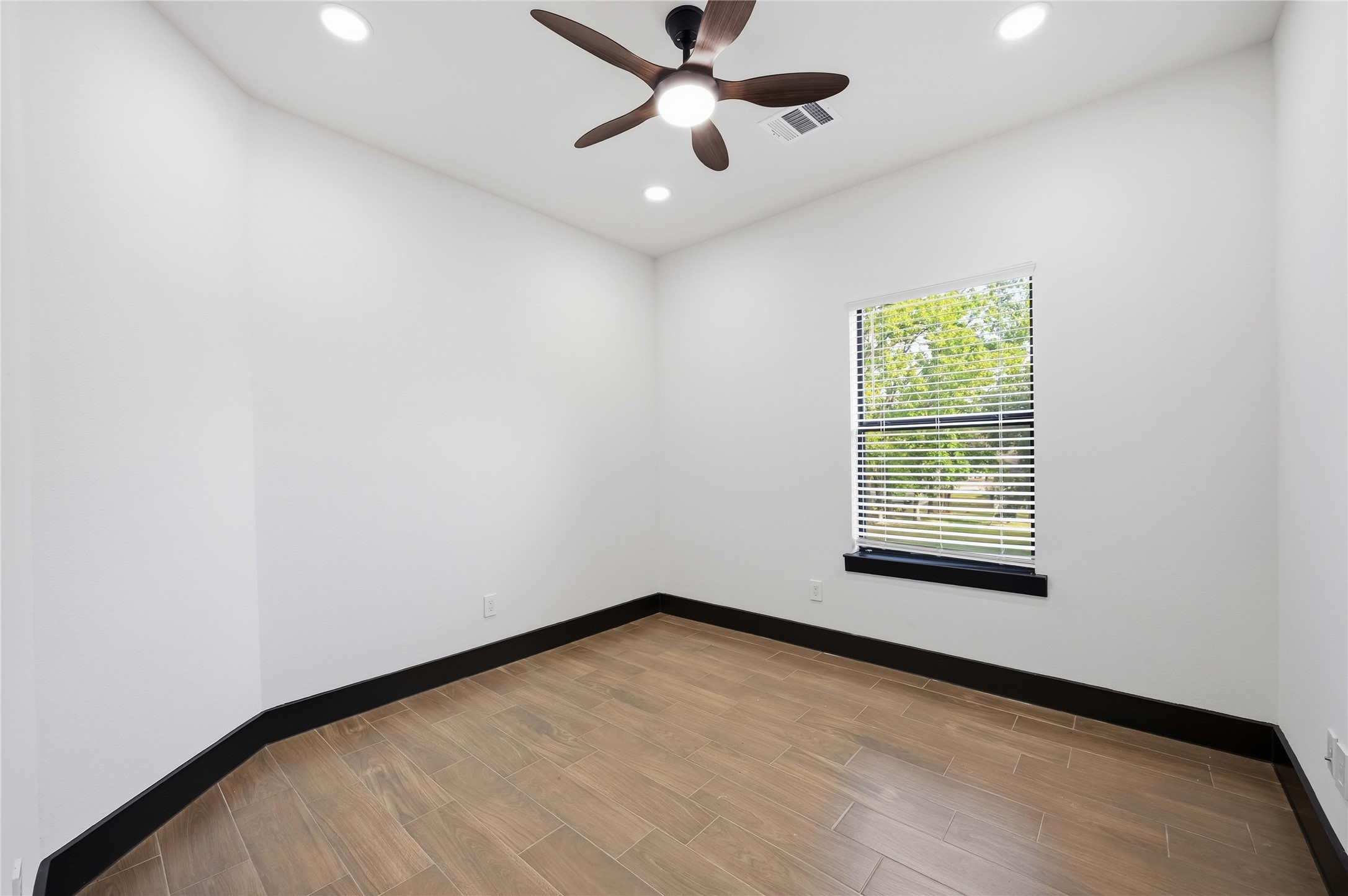 4929 Wilmington Street A-b Property Photo 17