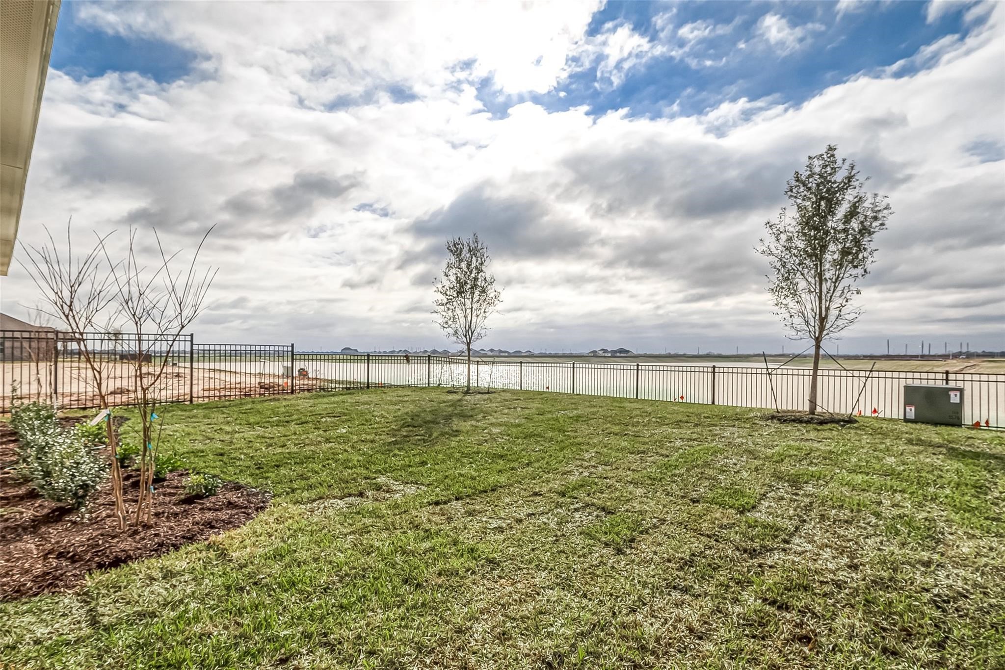 5823 Westwood Shore Drive Property Photo 31