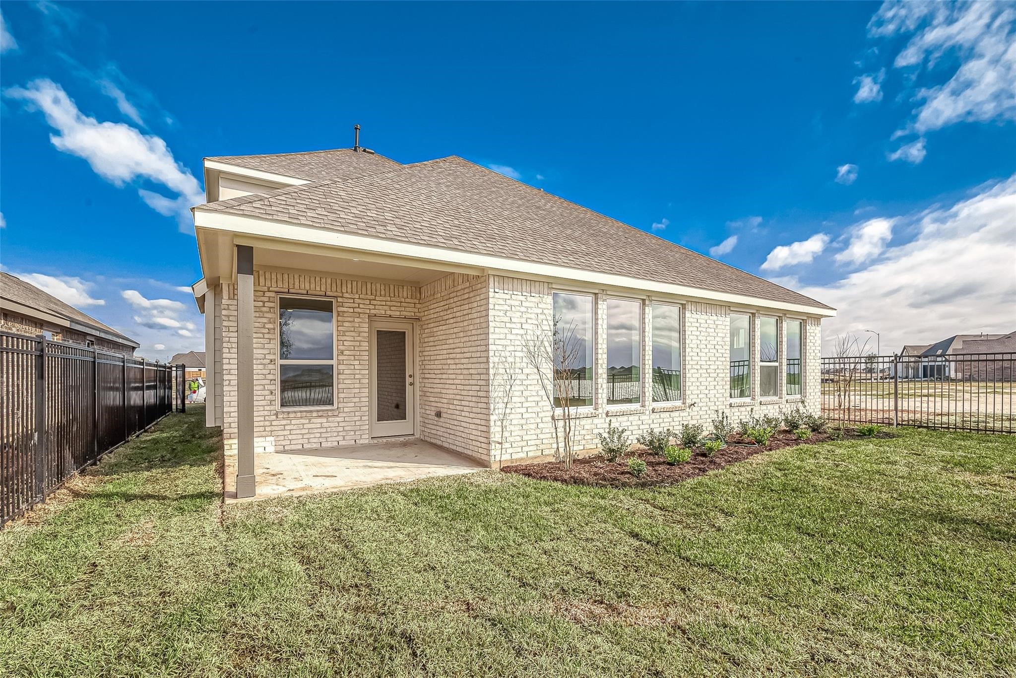 5823 Westwood Shore Drive Property Photo 32