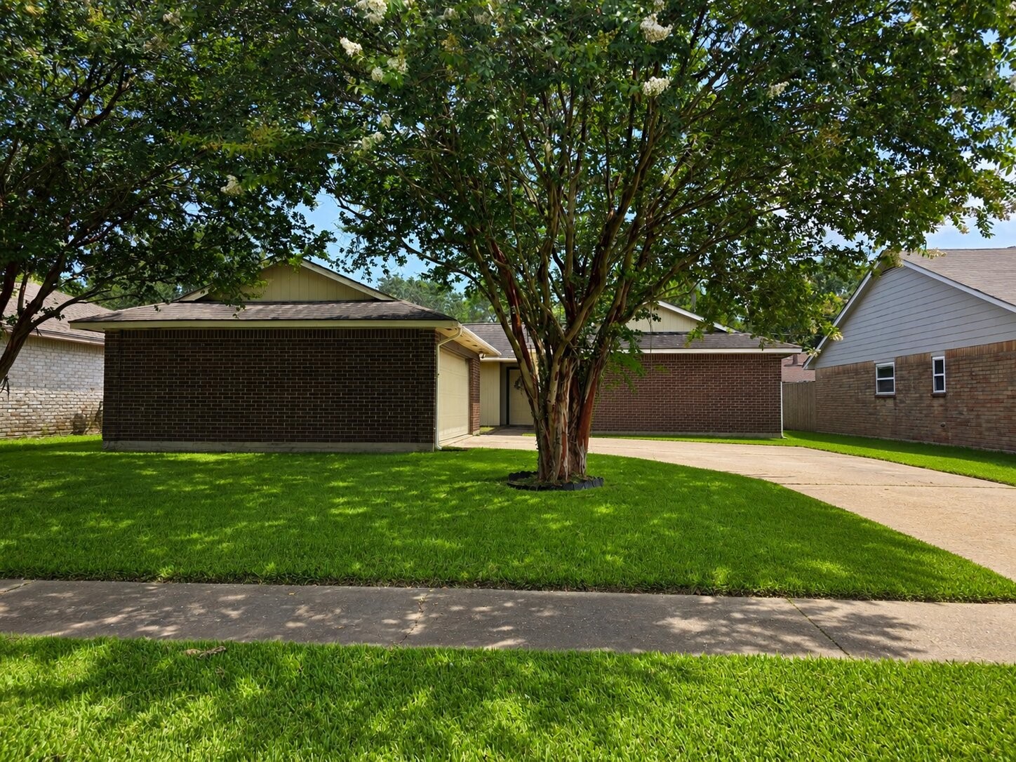 9734 Willmont Road Property Photo 1