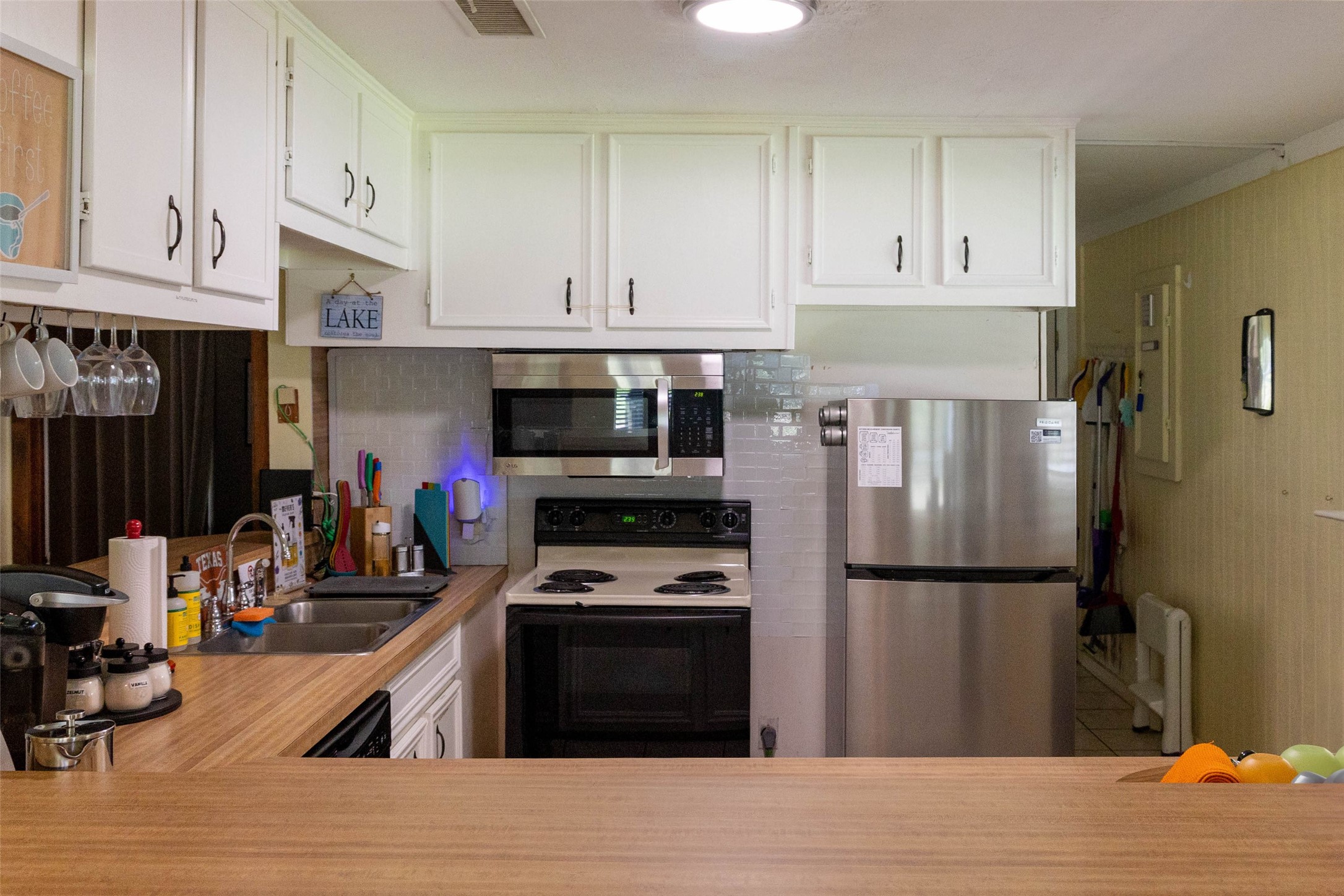 712 Birch Hollow Drive Property Photo 12