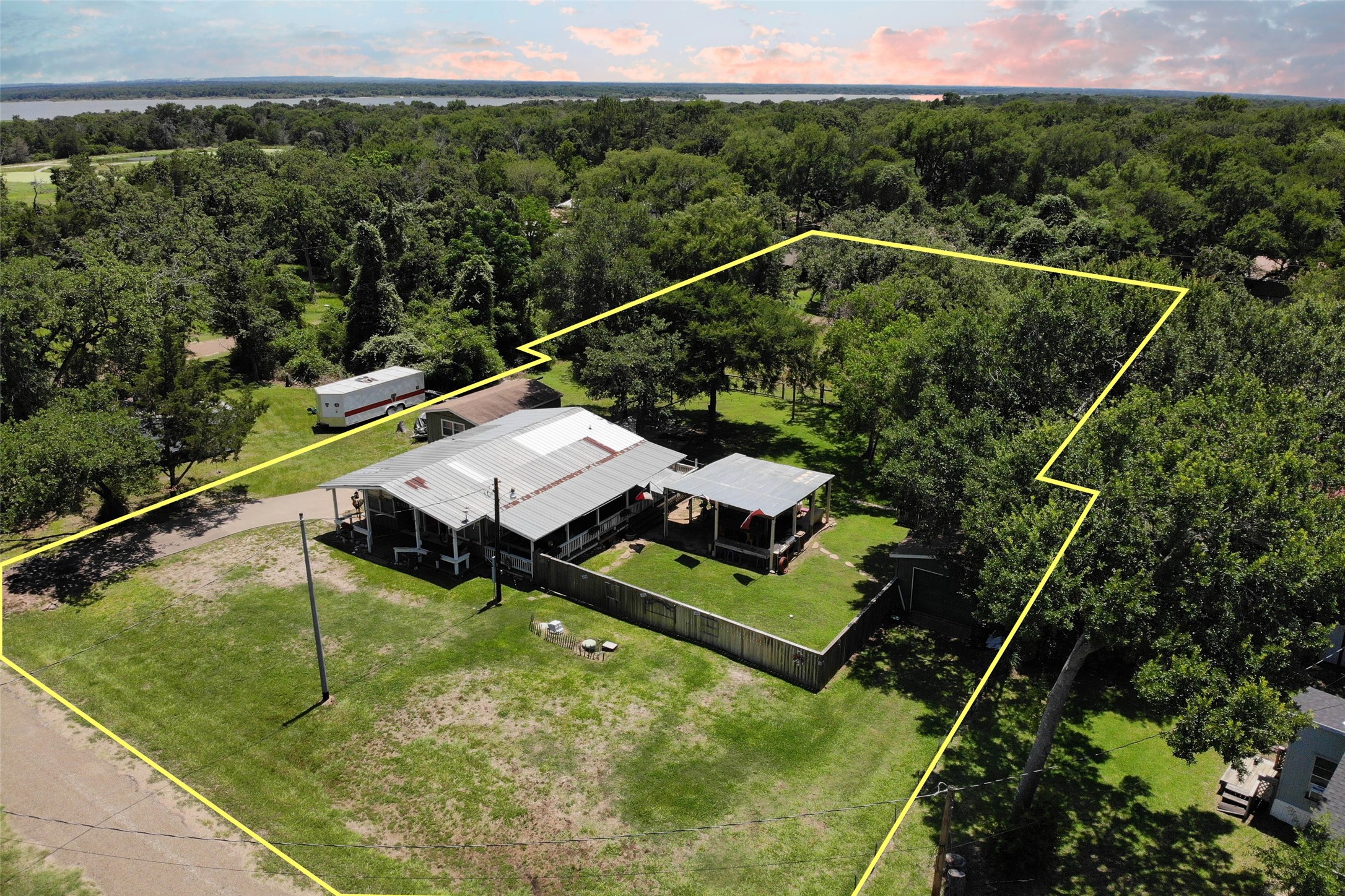 712 Birch Hollow Drive Property Photo 46