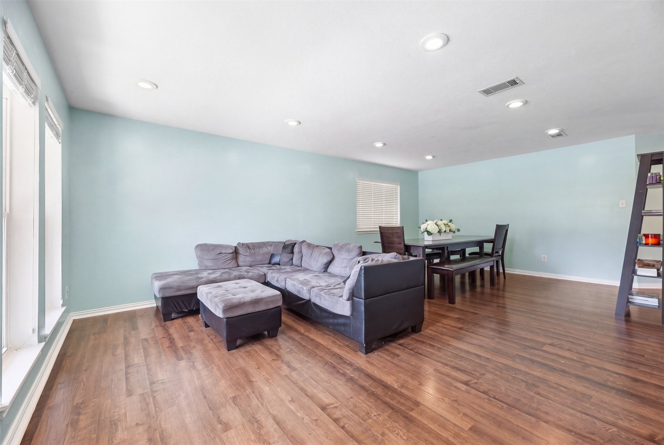 21690 Tan Oak Court Property Photo 5