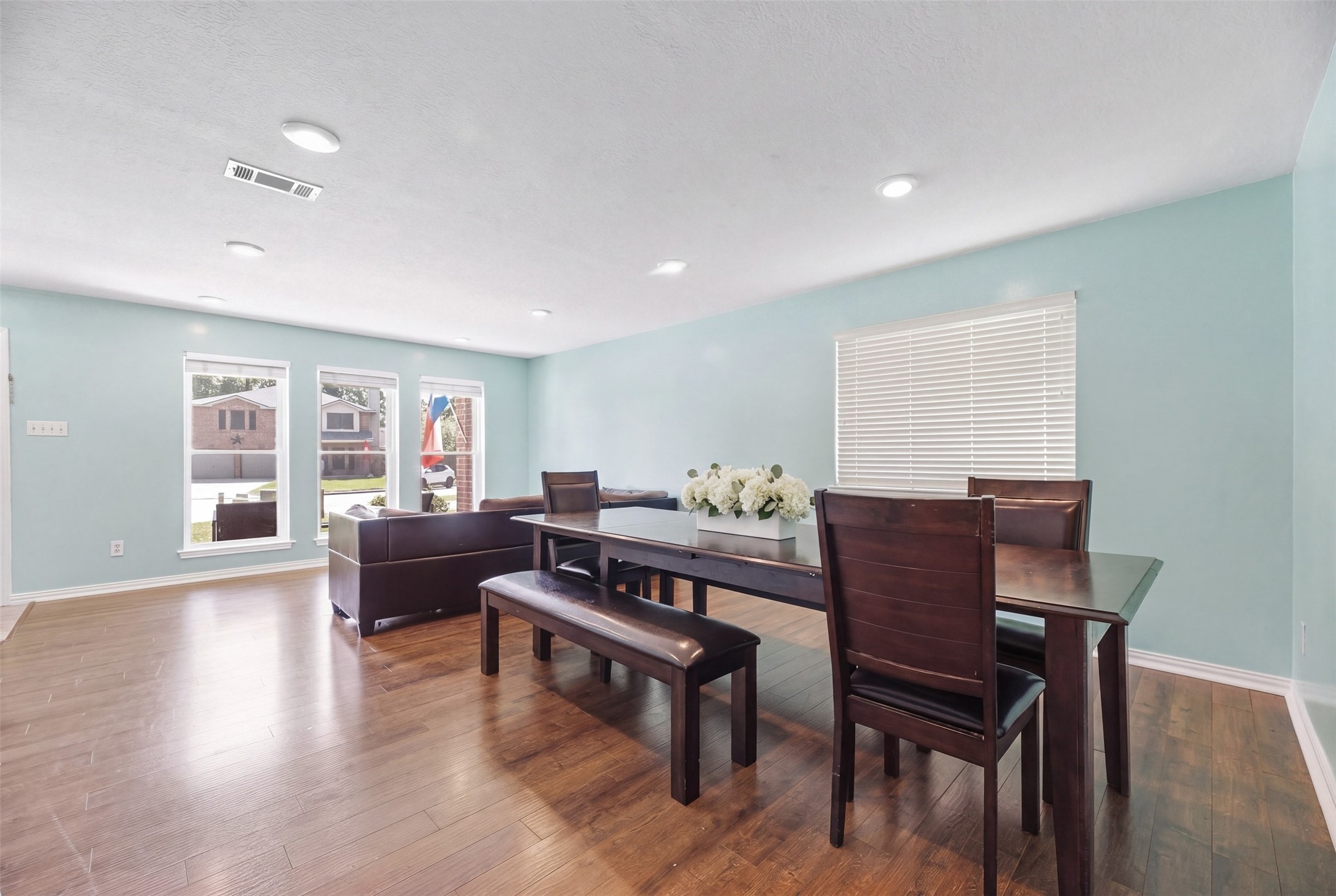 21690 Tan Oak Court Property Photo 6