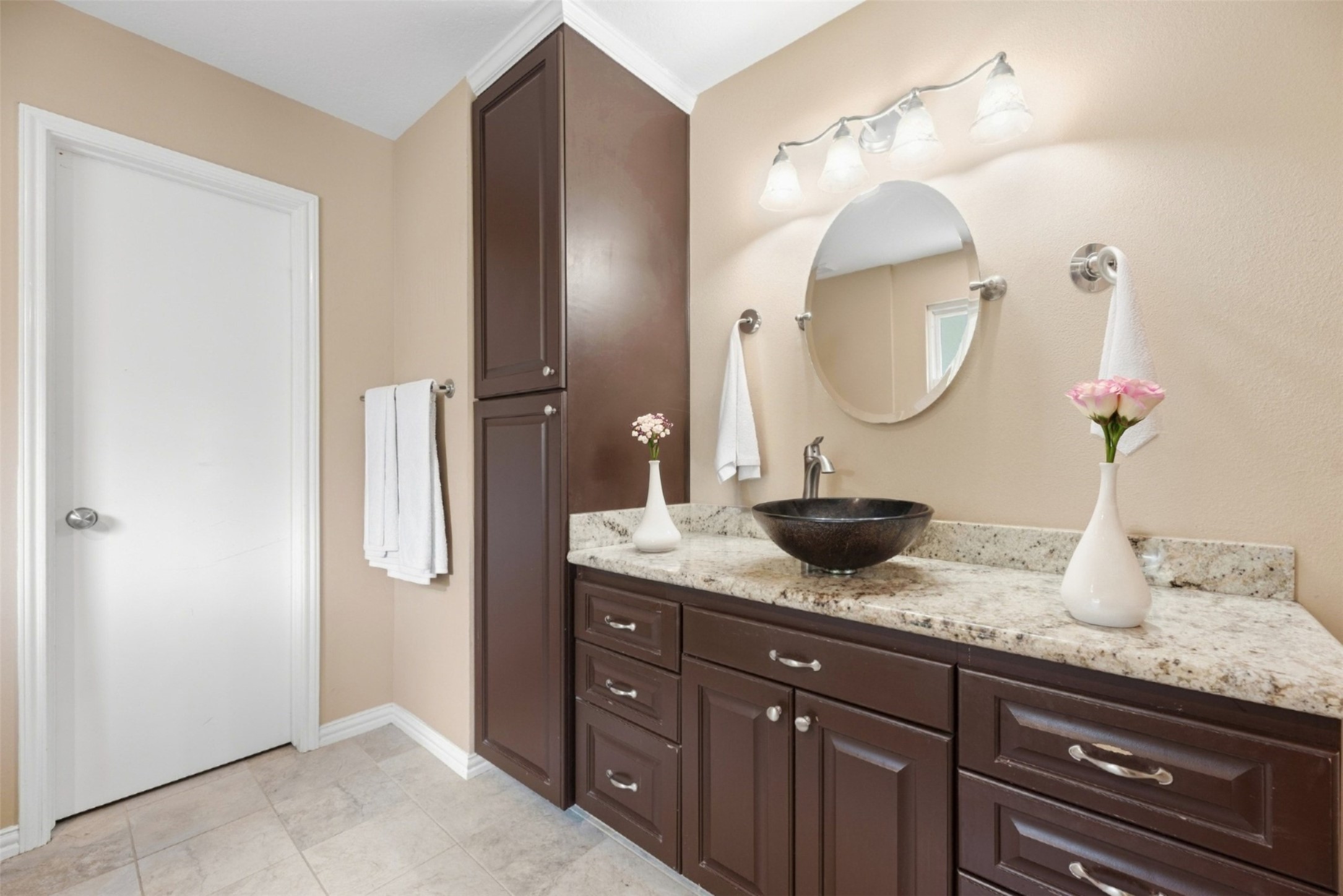 21690 Tan Oak Court Property Photo 21
