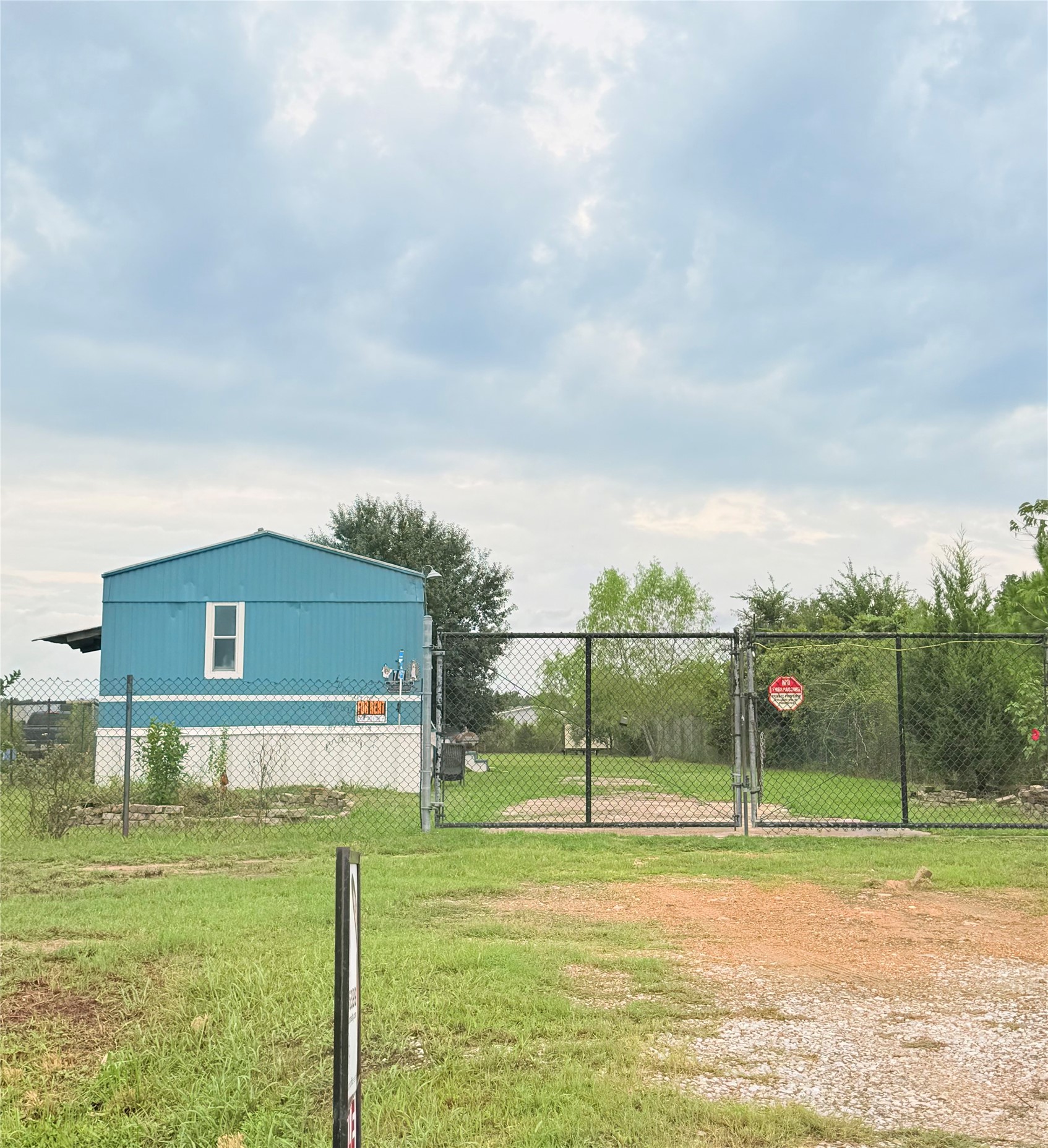 747 Road 5210 Property Photo 1