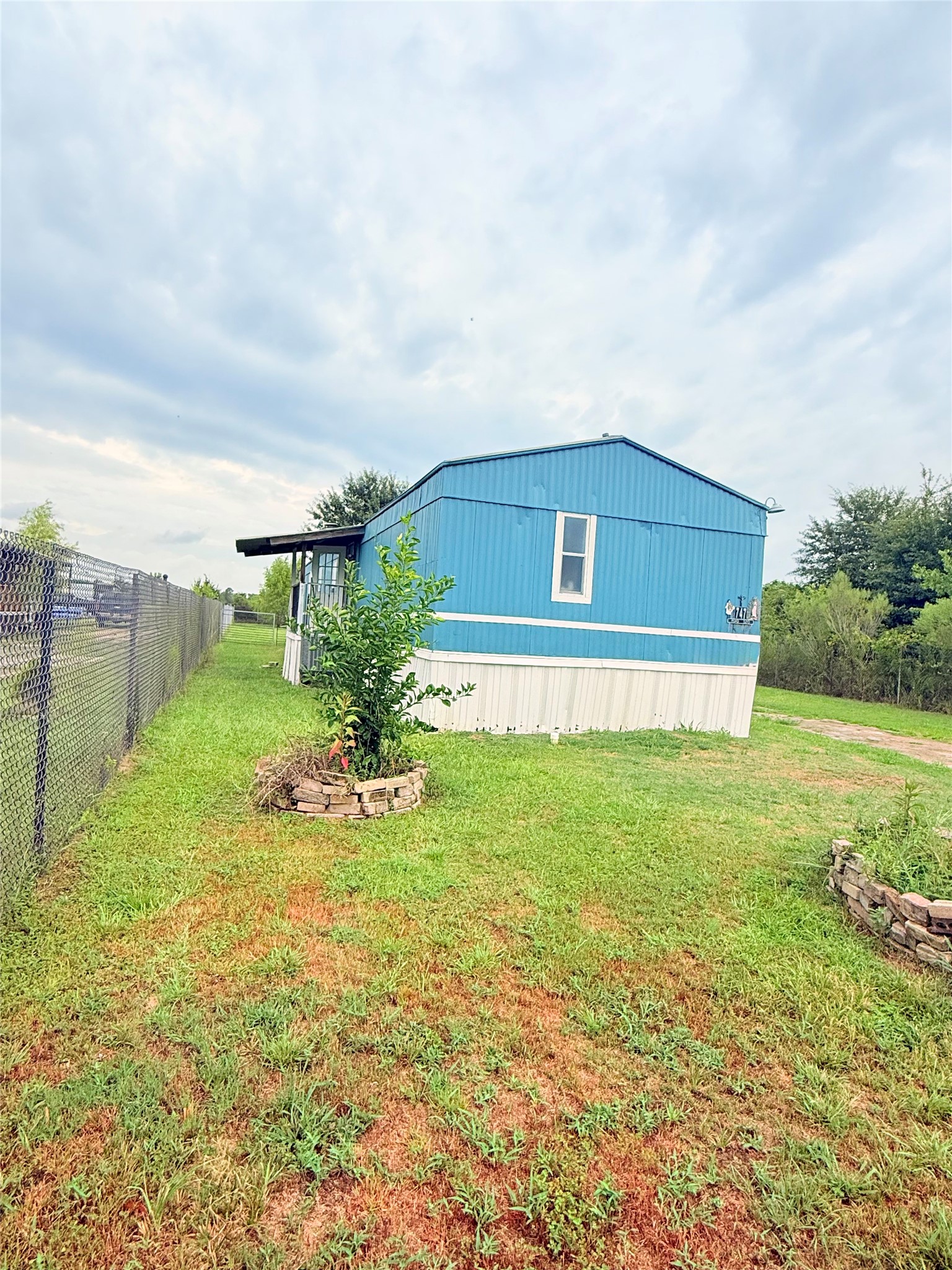 747 Road 5210 Property Photo 5