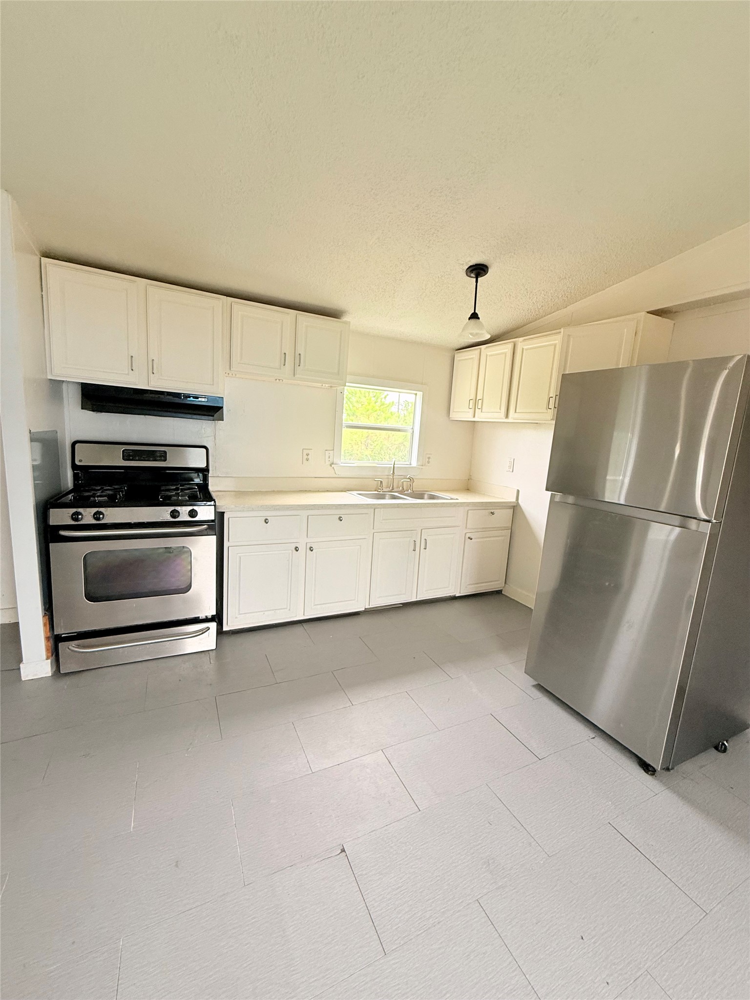 747 Road 5210 Property Photo 7