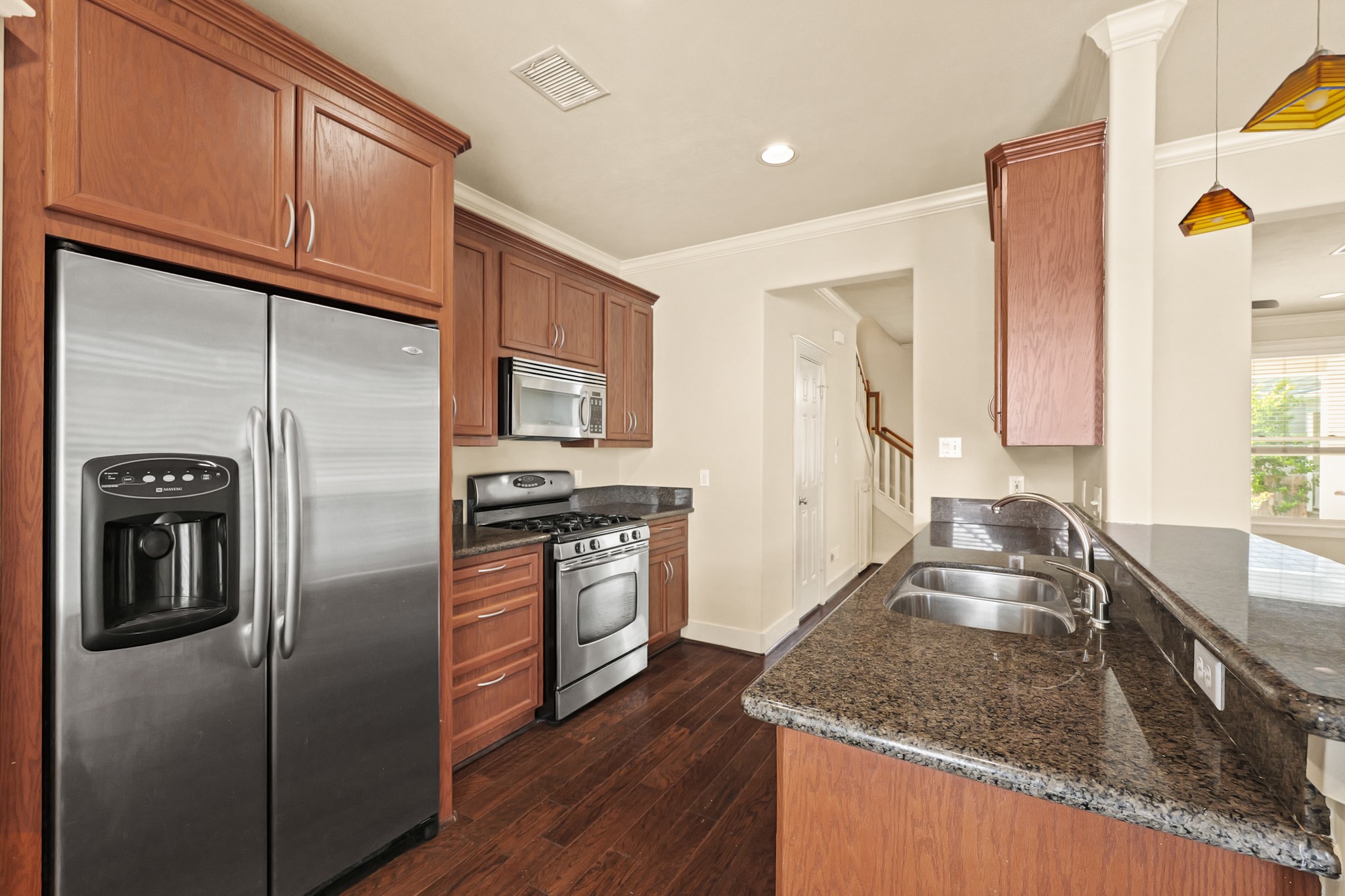 1053 W 16th Street Property Photo 15