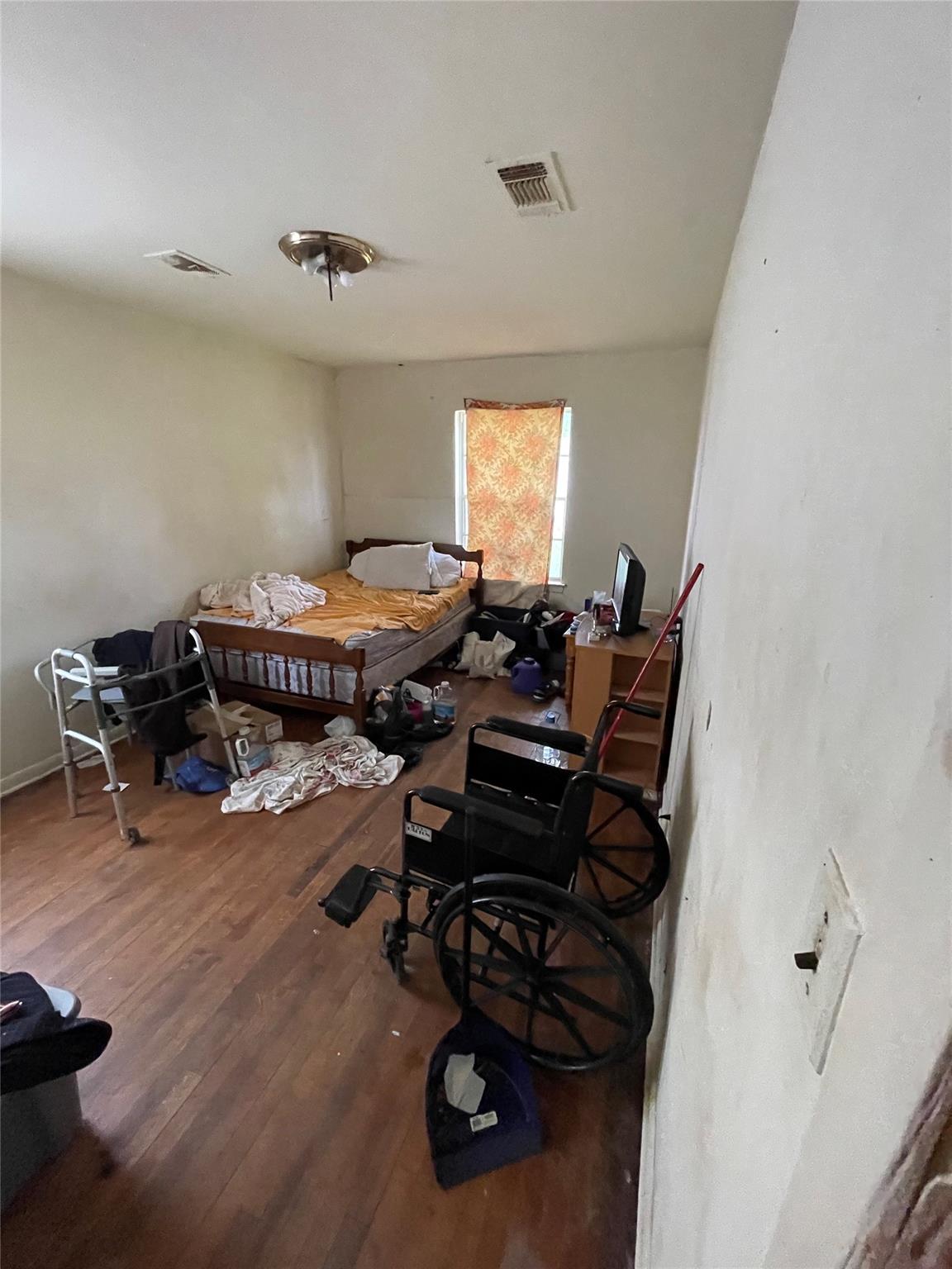 5543 Lakefield Drive, Houston Tx 77033 Property Photo 6