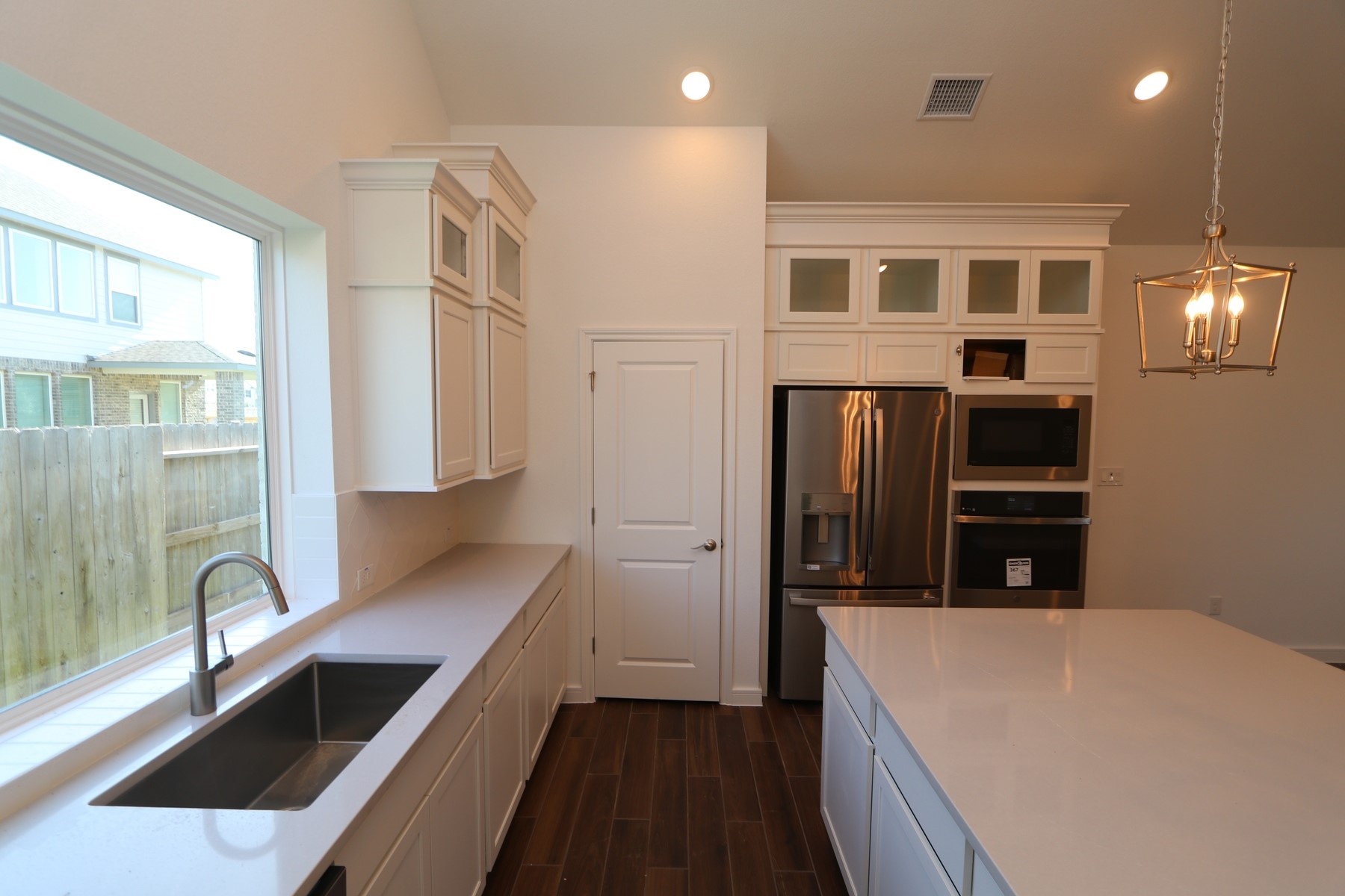 2527 Good Morrow Drive Property Photo 5