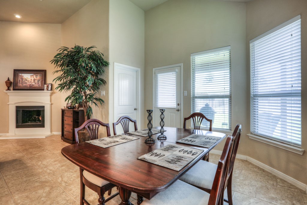 8706 Alicia Drive Property Photo 11