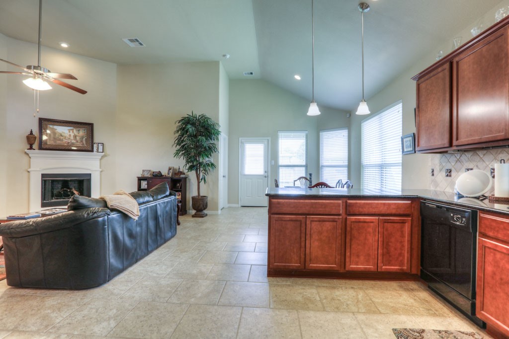 8706 Alicia Drive Property Photo 15