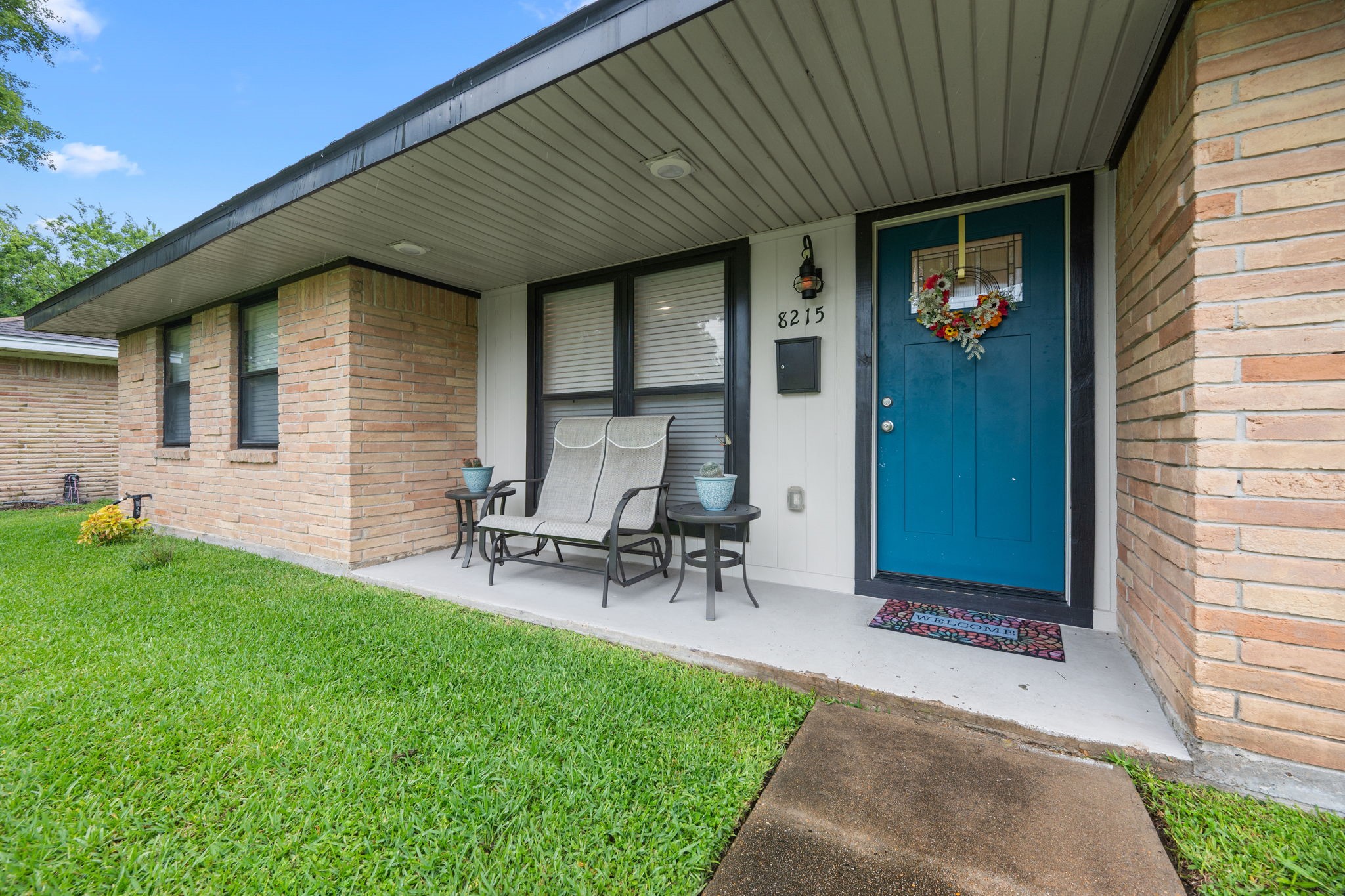 8215 Braes River Drive Property Photo 4