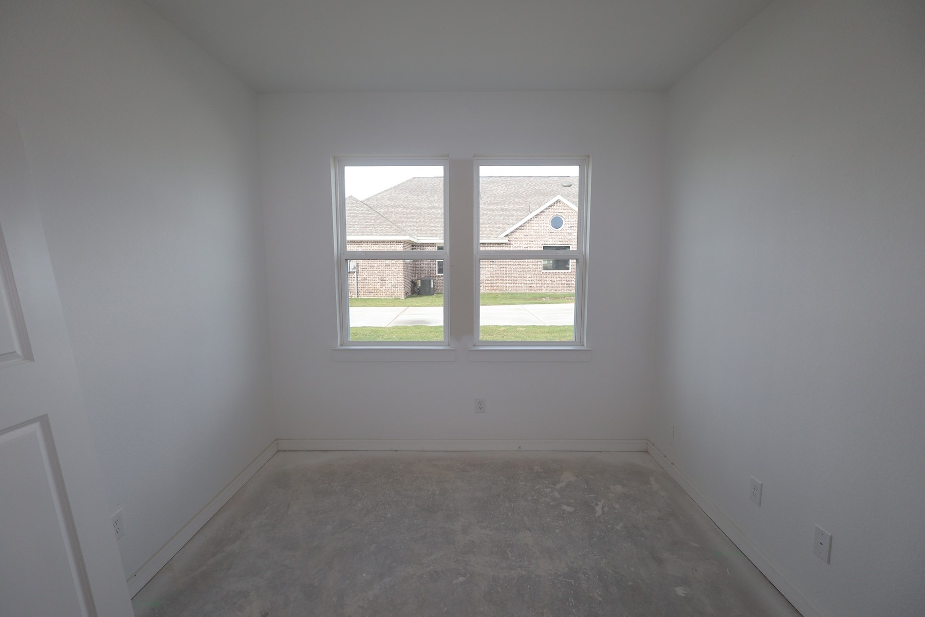 402 Cane Crossing Lake Drive Property Photo 8