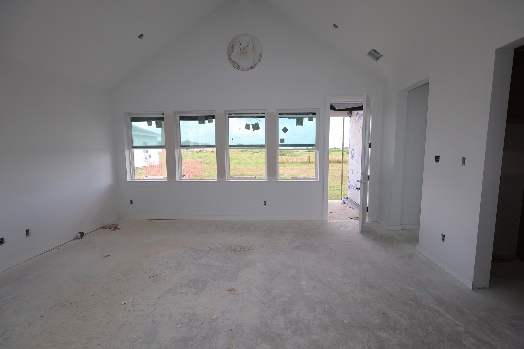 402 Cane Crossing Lake Drive Property Photo 10