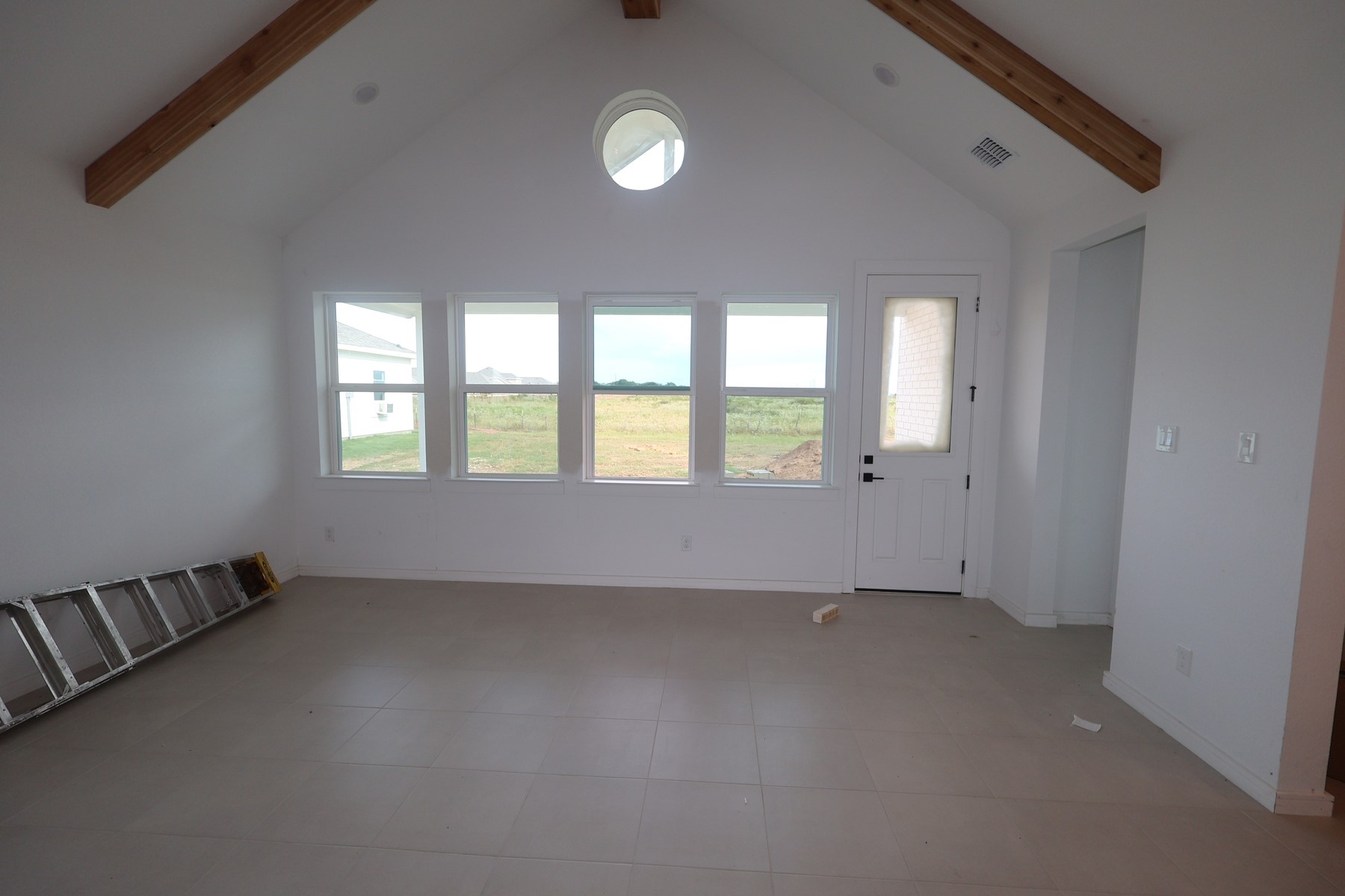 402 Cane Crossing Lake Drive Property Photo 10