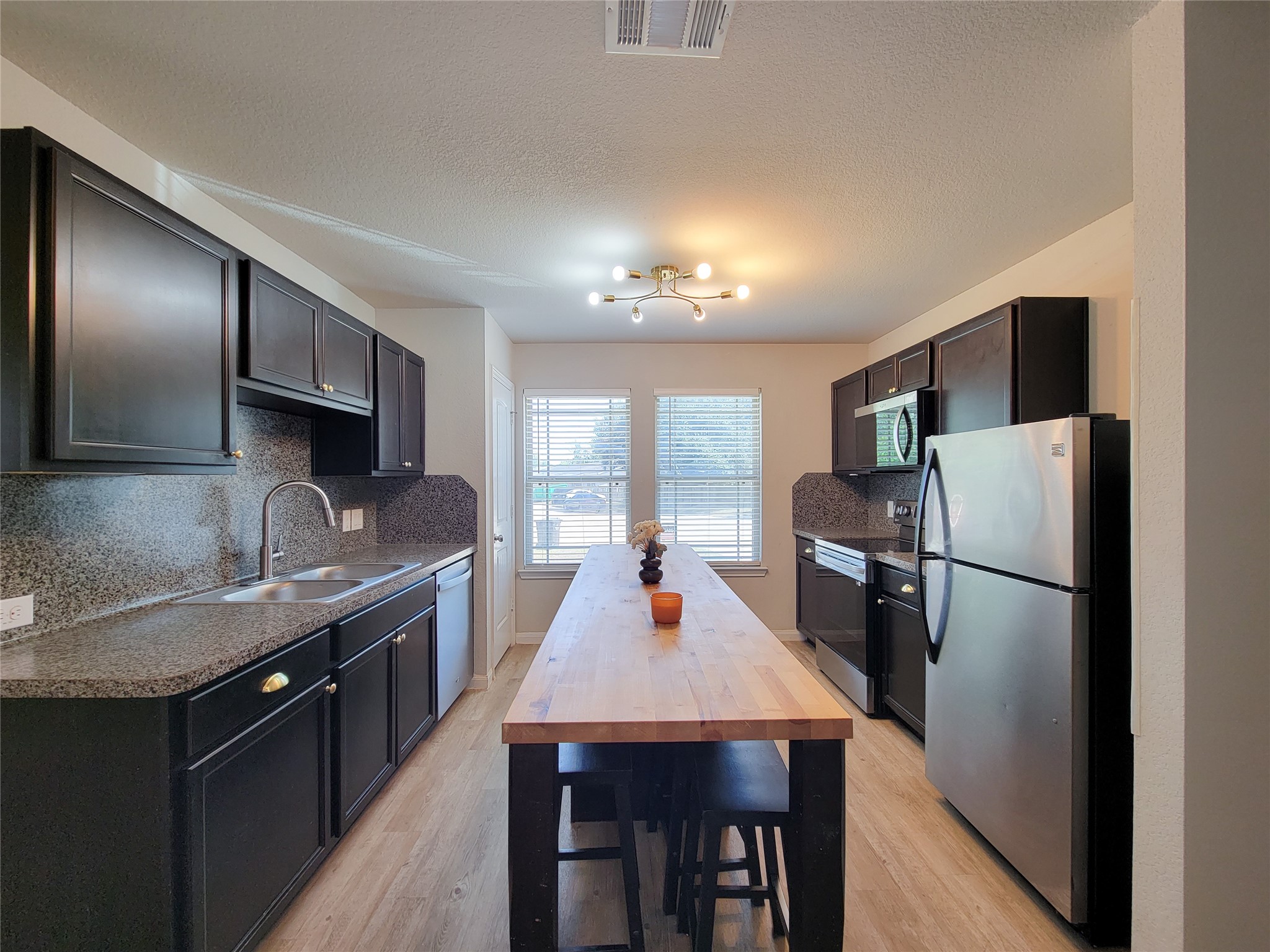 20 Carol Court Property Photo 8