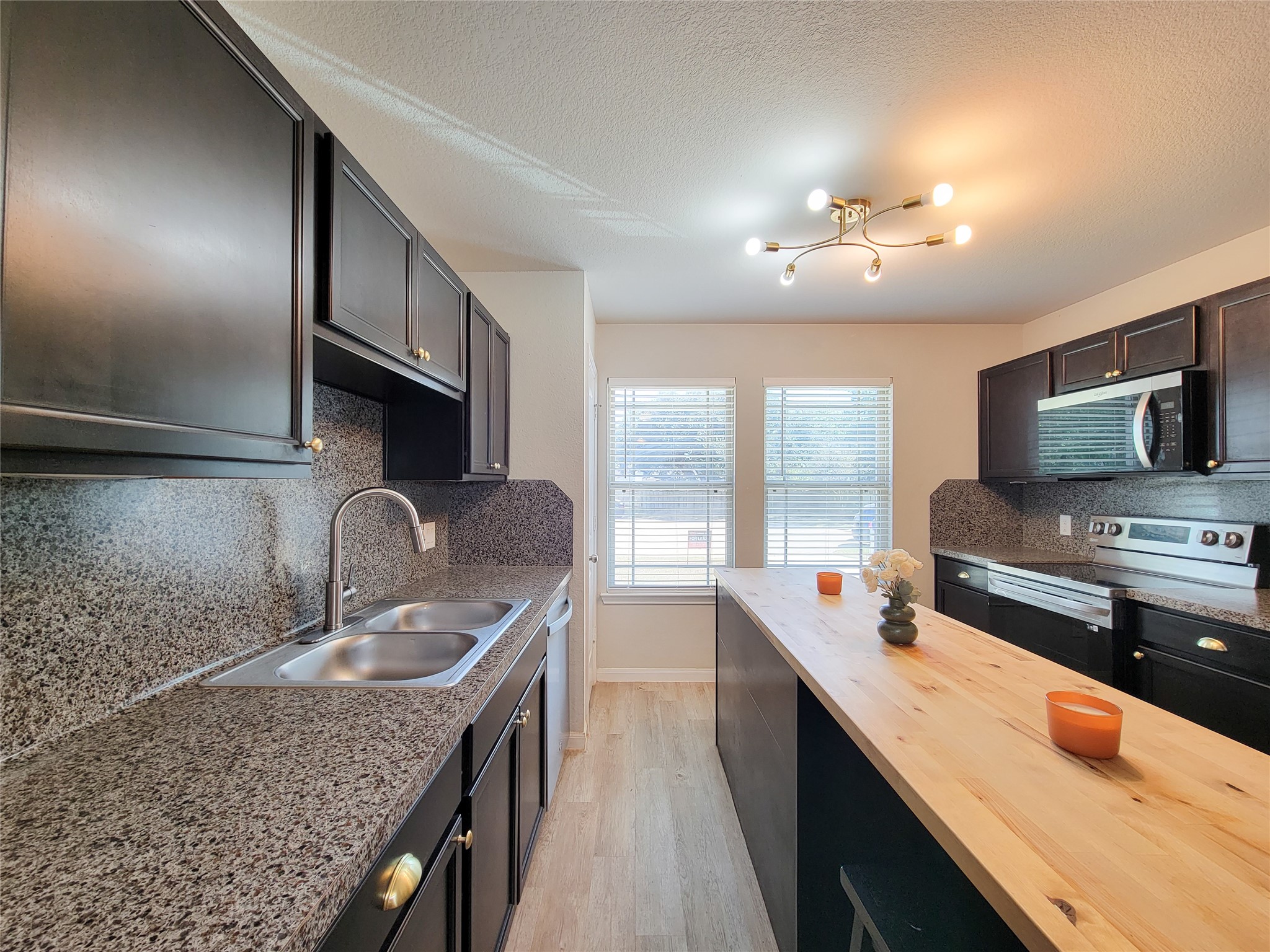 20 Carol Court Property Photo 9
