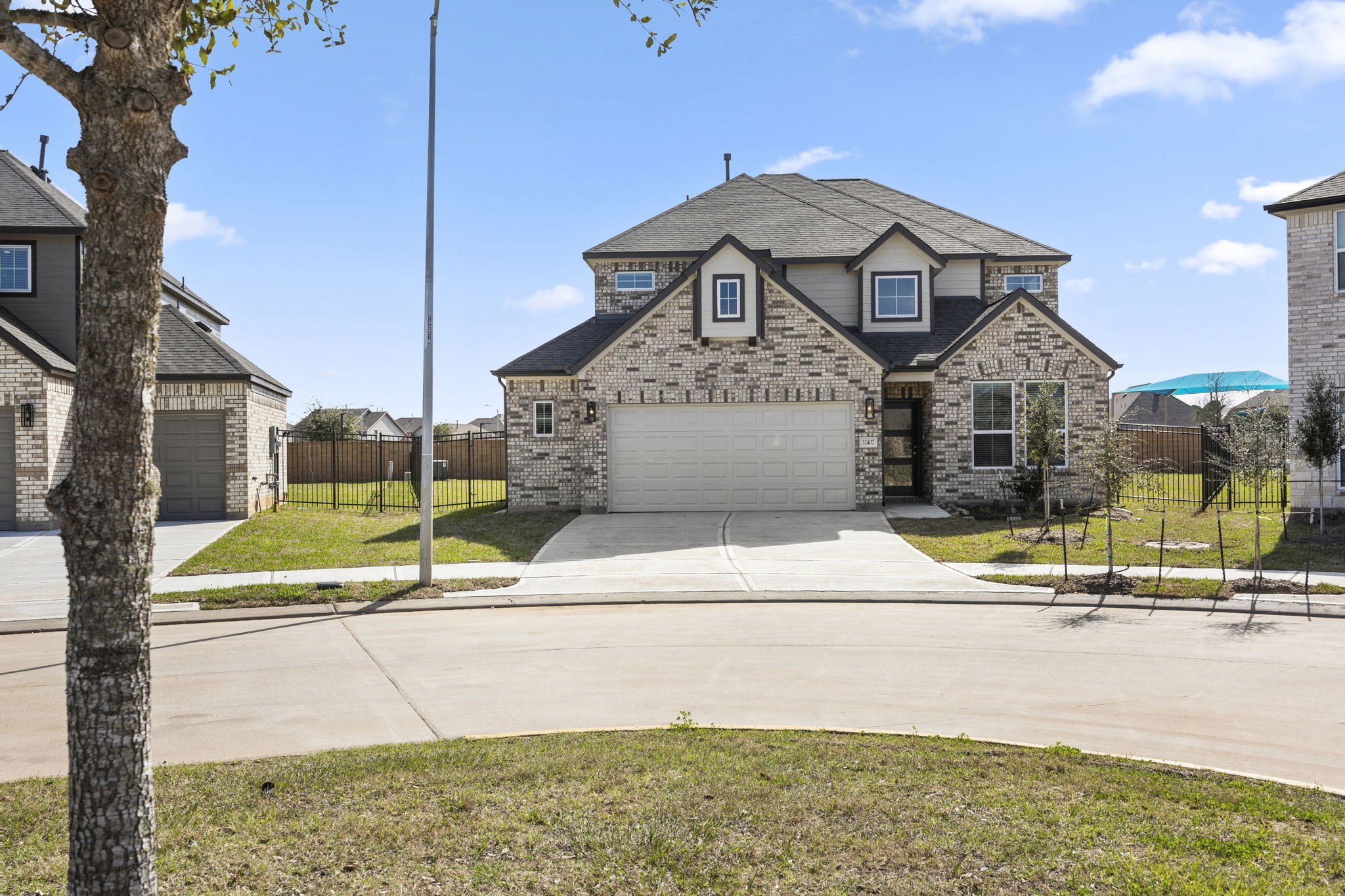 32407 Hamilton Crest Court Property Photo 3