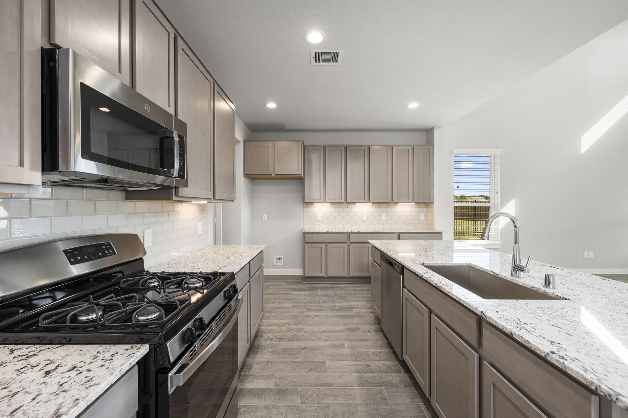 32407 Hamilton Crest Court Property Photo 13