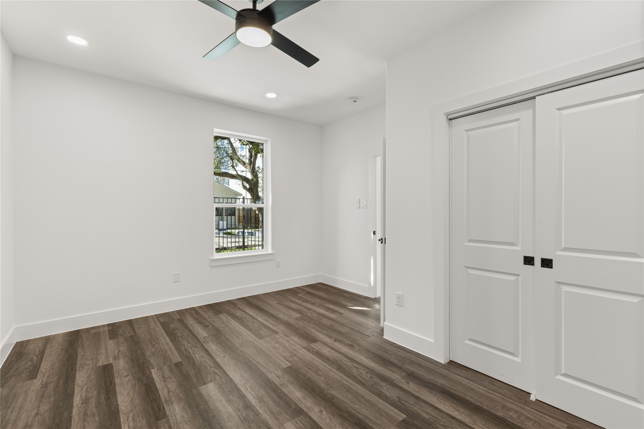 2709 Dennis Street Property Photo 6