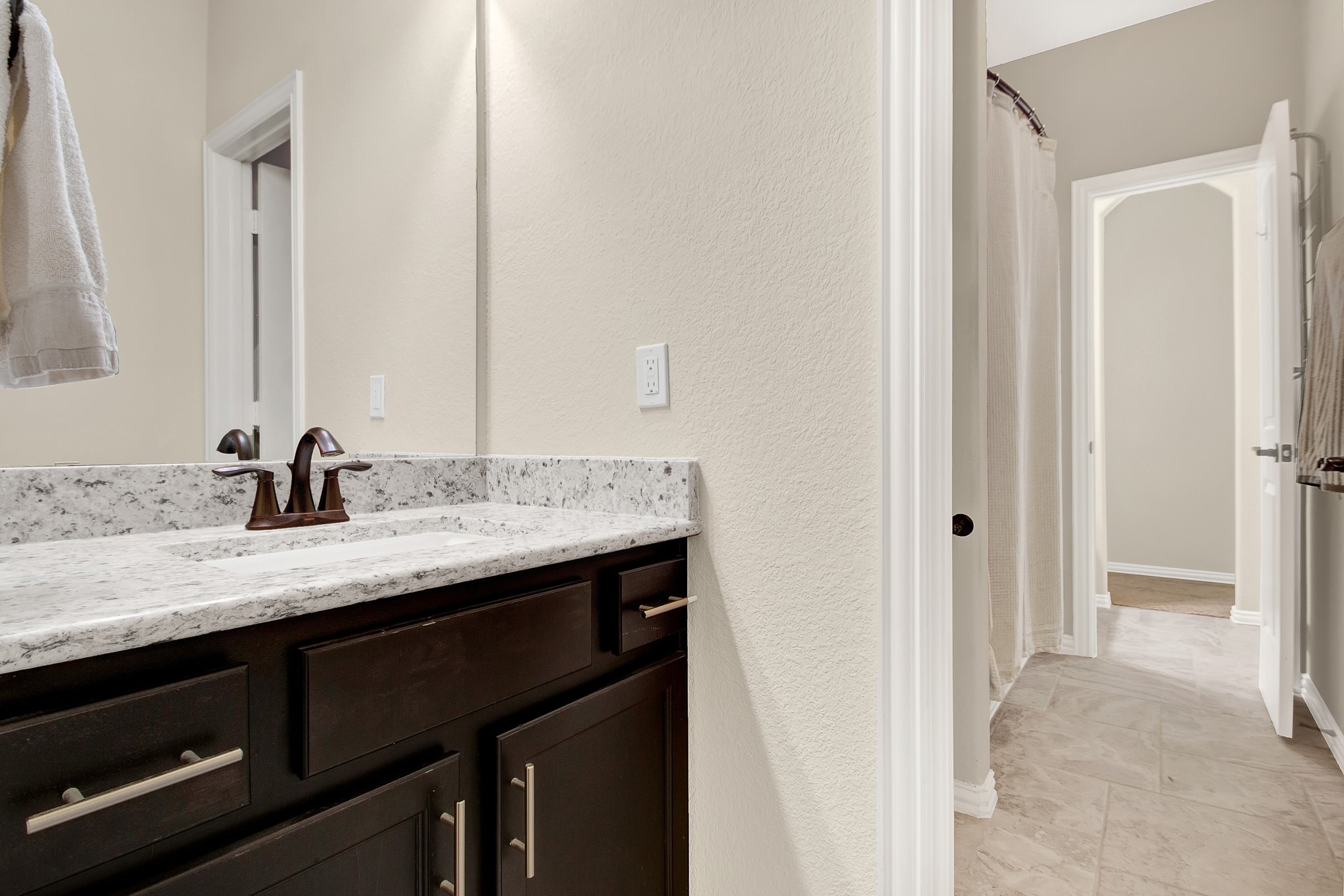 3864 Oakmist Bend Lane Property Photo 23