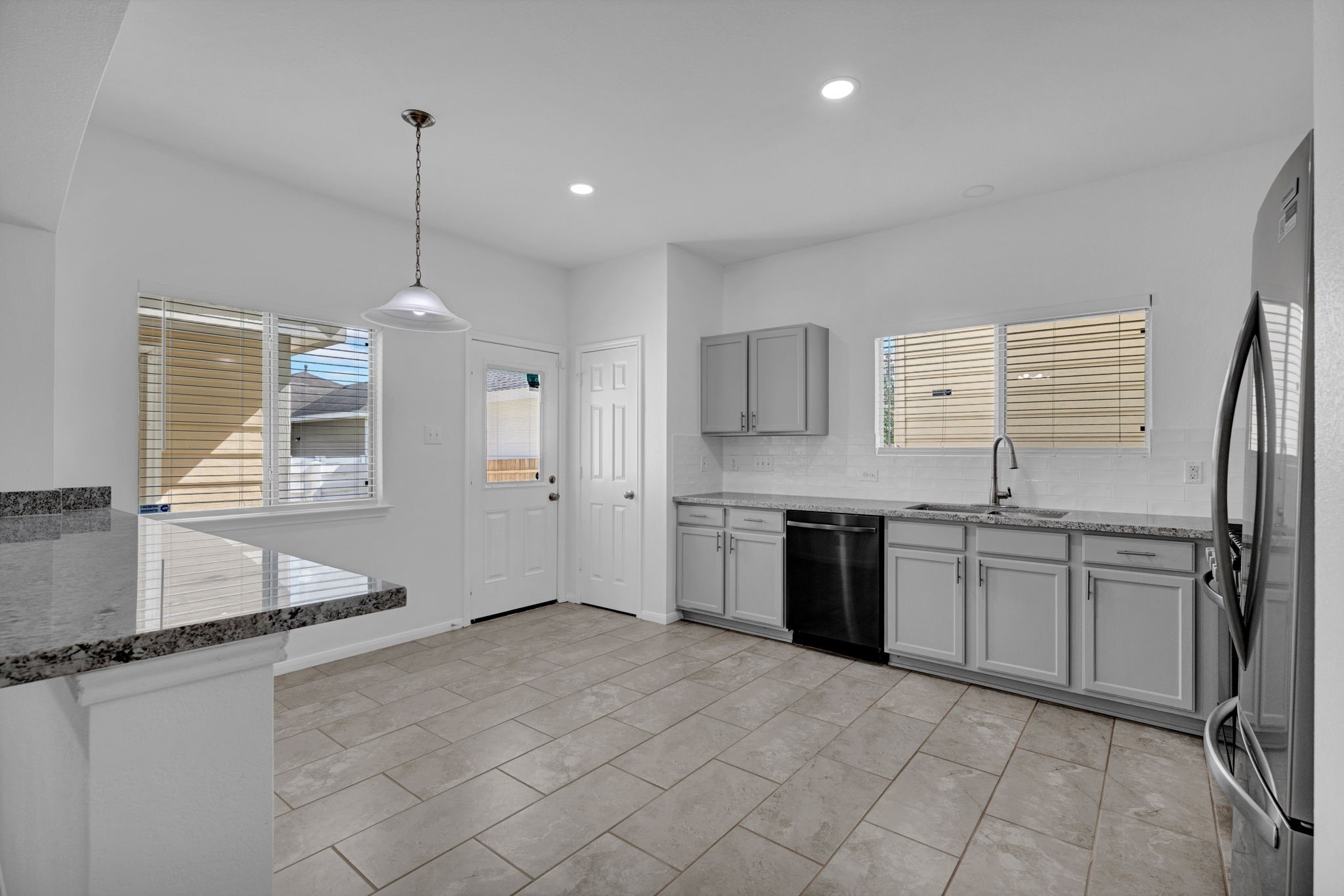 11926 Jelicoe Drive Property Photo 4