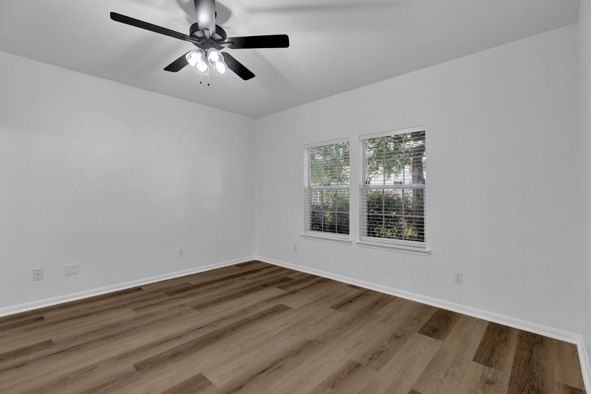 11926 Jelicoe Drive Property Photo 7