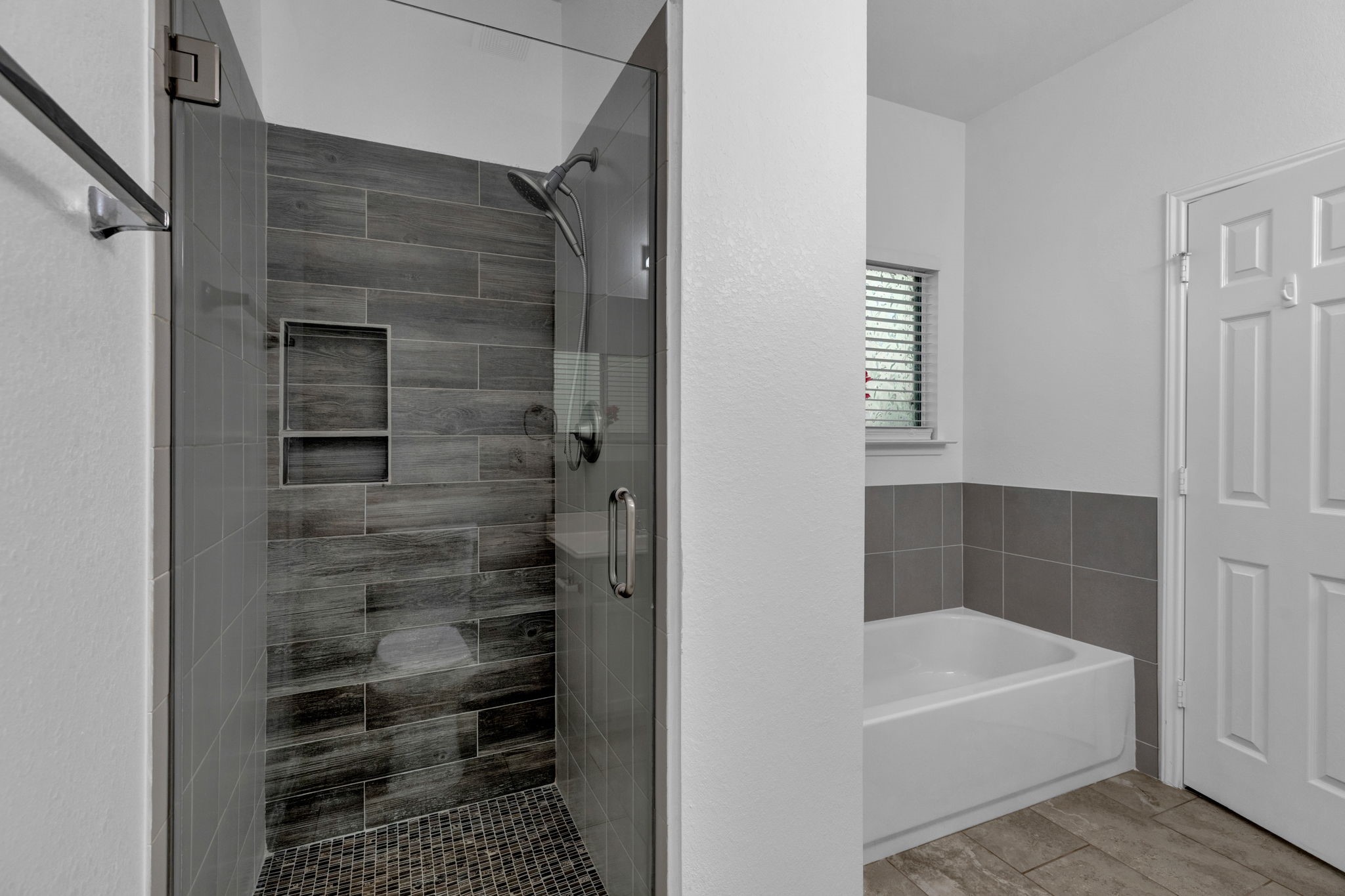 11926 Jelicoe Drive Property Photo 11