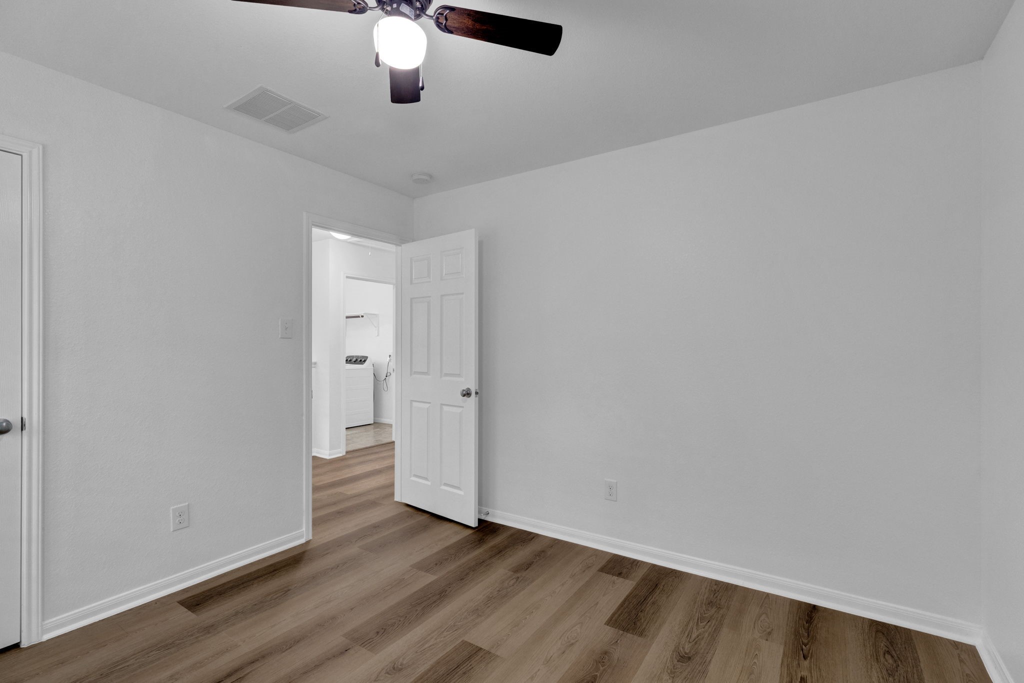 11926 Jelicoe Drive Property Photo 14