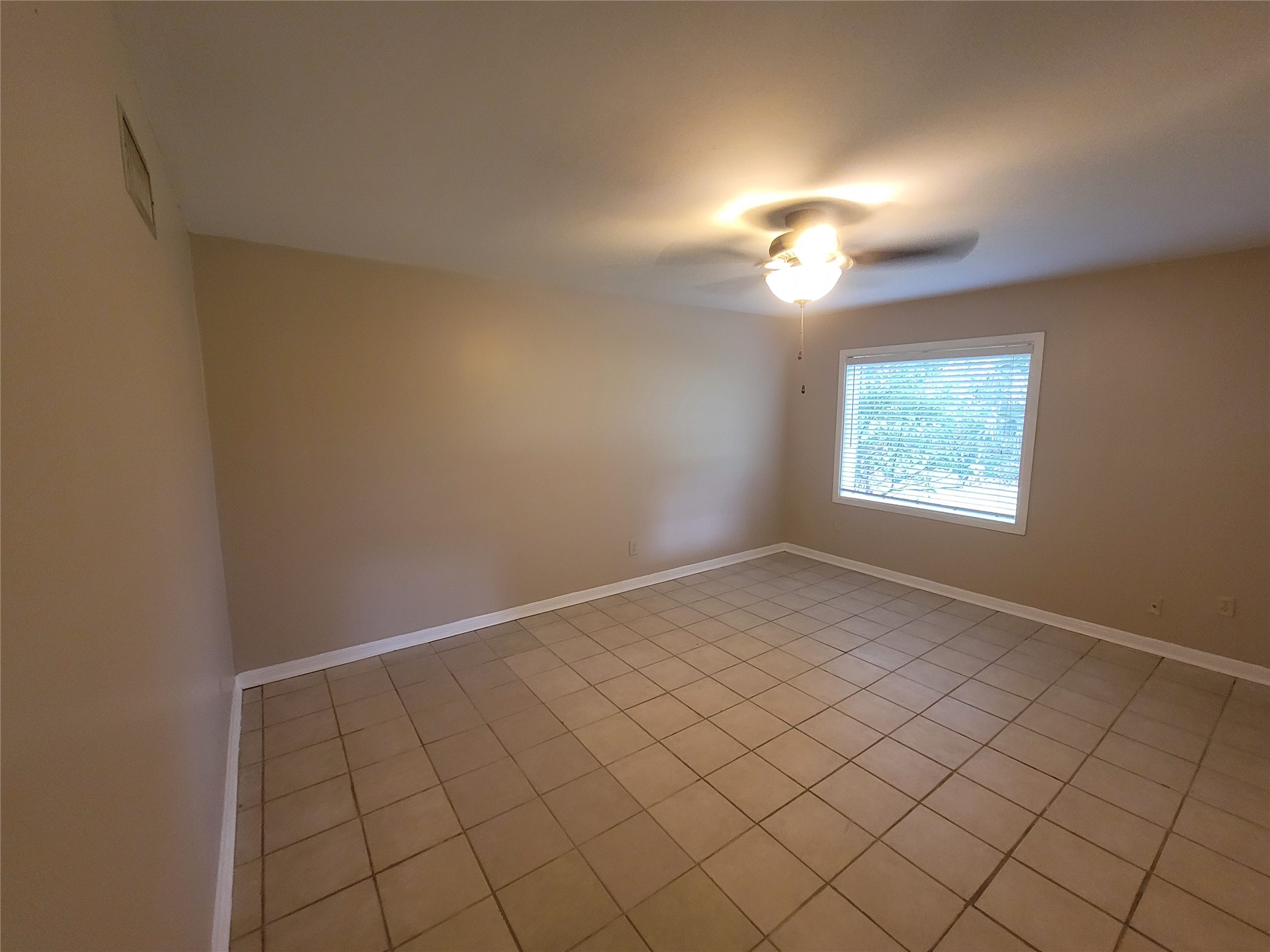 114 Dolphin Avenue Property Photo 4