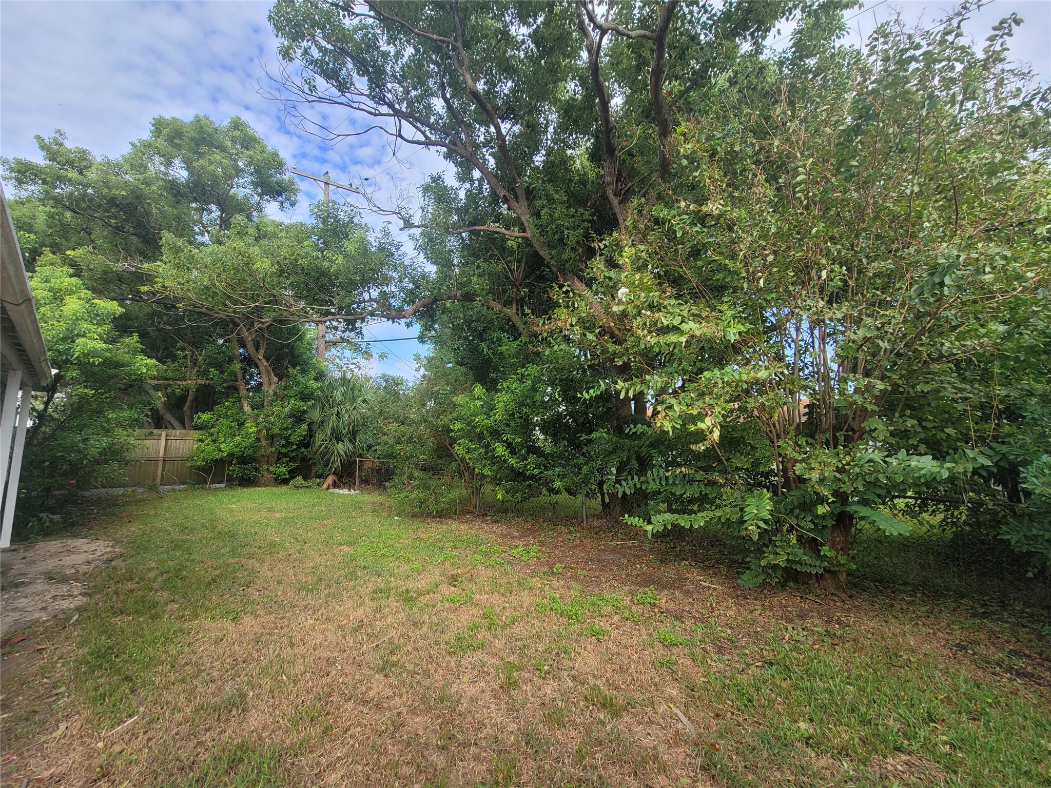 114 Dolphin Avenue Property Photo 14