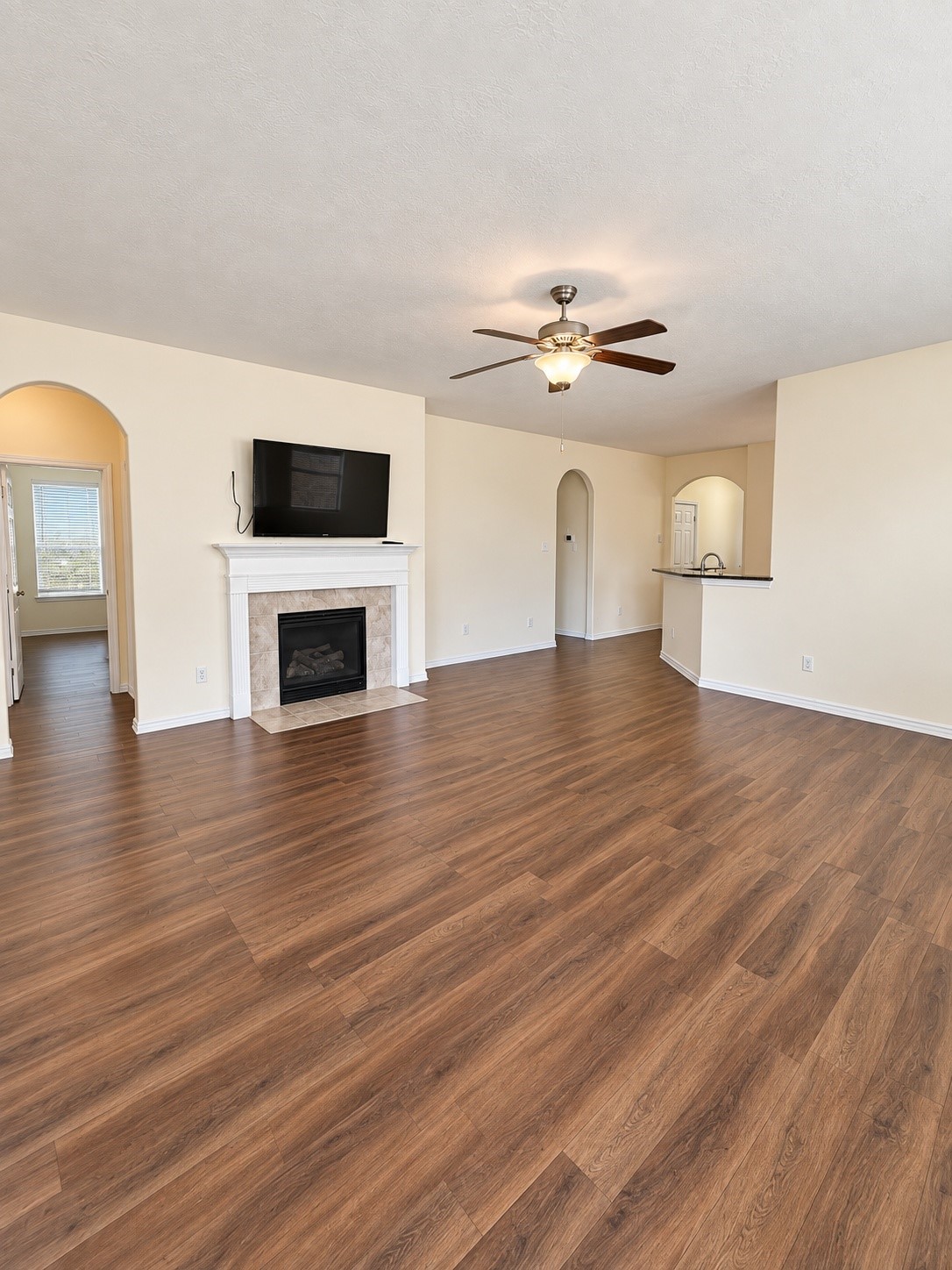 25027 Lakecrest Manor Drive Property Photo 8