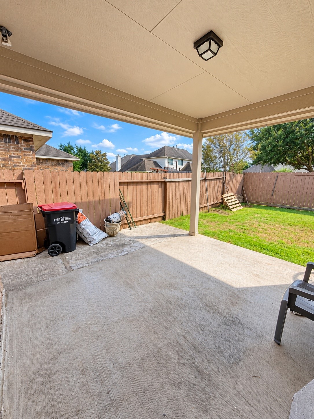 25027 Lakecrest Manor Drive Property Photo 18
