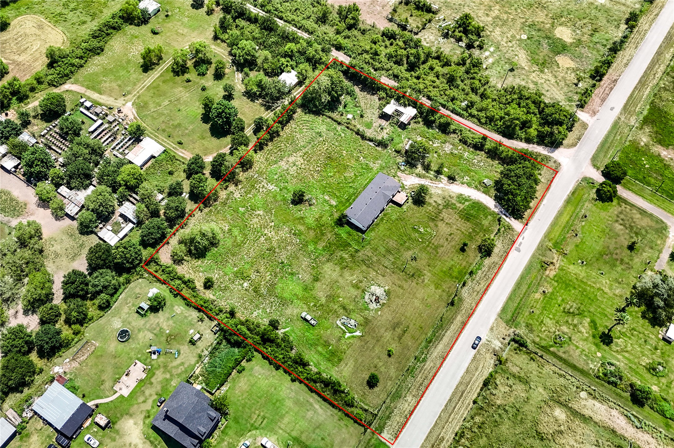 10225 Beard Road Property Photo 4