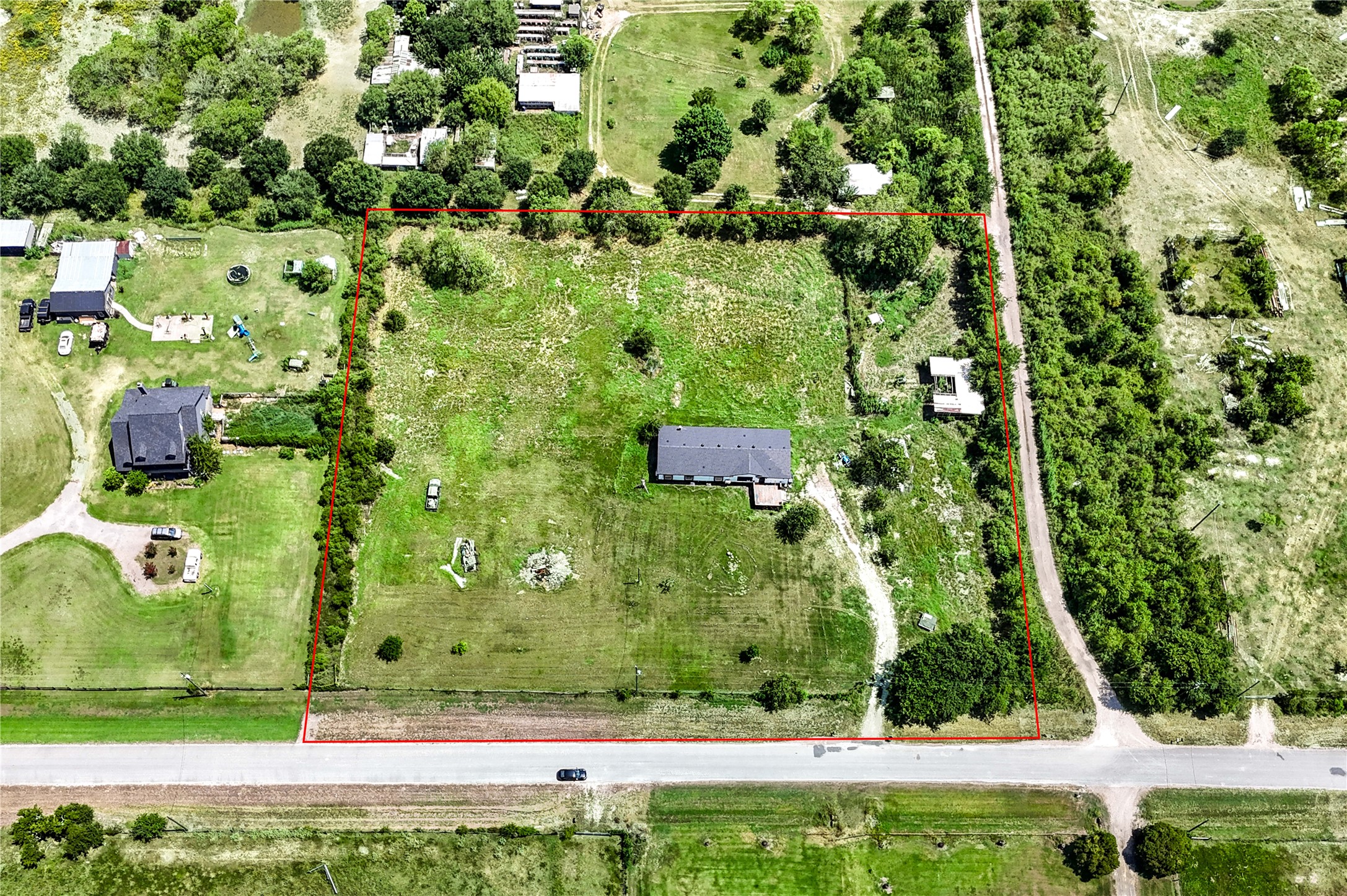 10225 Beard Road Property Photo 7