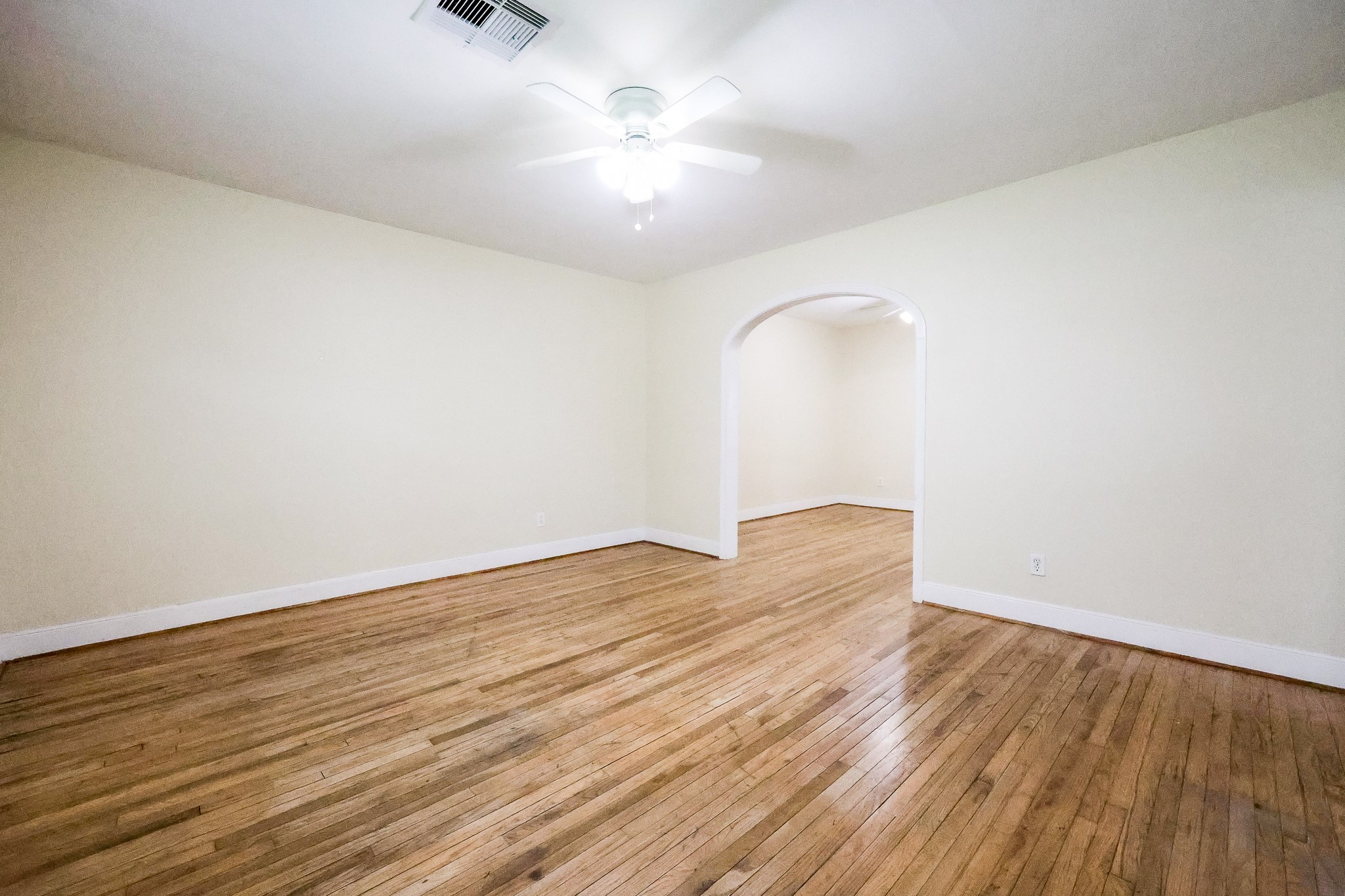 932 Walling St Street Property Photo 6
